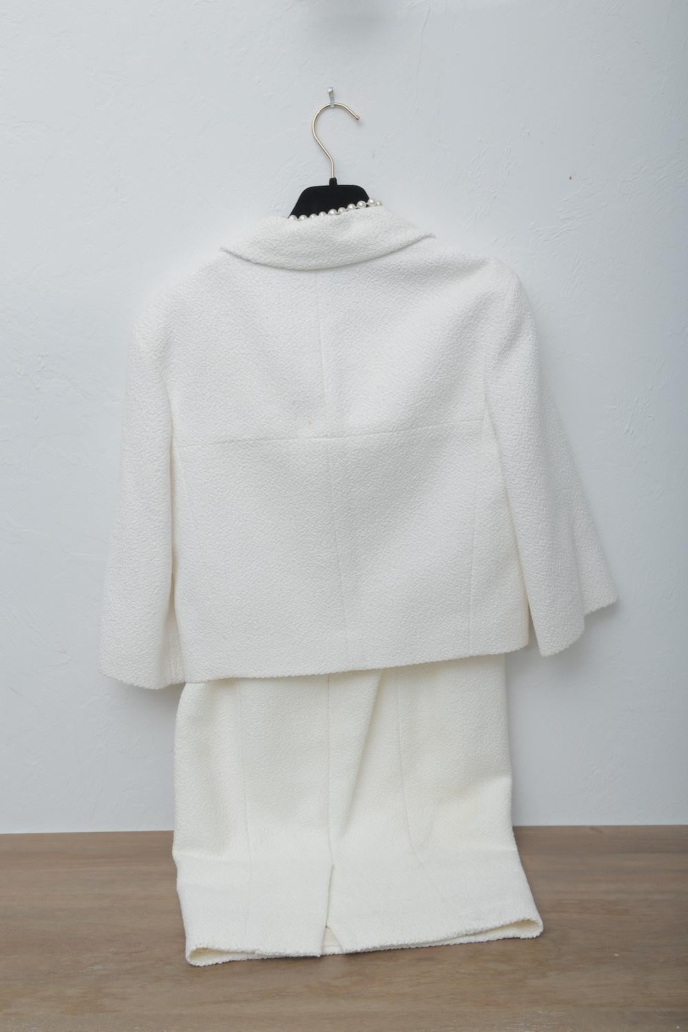 Superb Chanel White Tweet Dress with Pearls with Matching Crop Jacket In Excellent Condition In West palm beach, FL