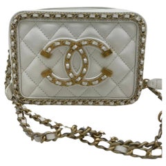 Used Chanel White Vanity Small - Chain Detail