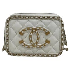 Chanel Round Mini Vanity with Chain in White Grained Calfskin LGHW – Brands  Lover