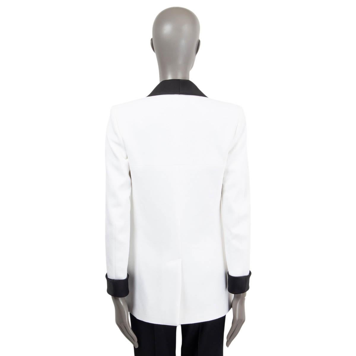CHANEL white viscose 2018 18P CREPE TUXEDO Blazer Jacket 36 XS For Sale 1