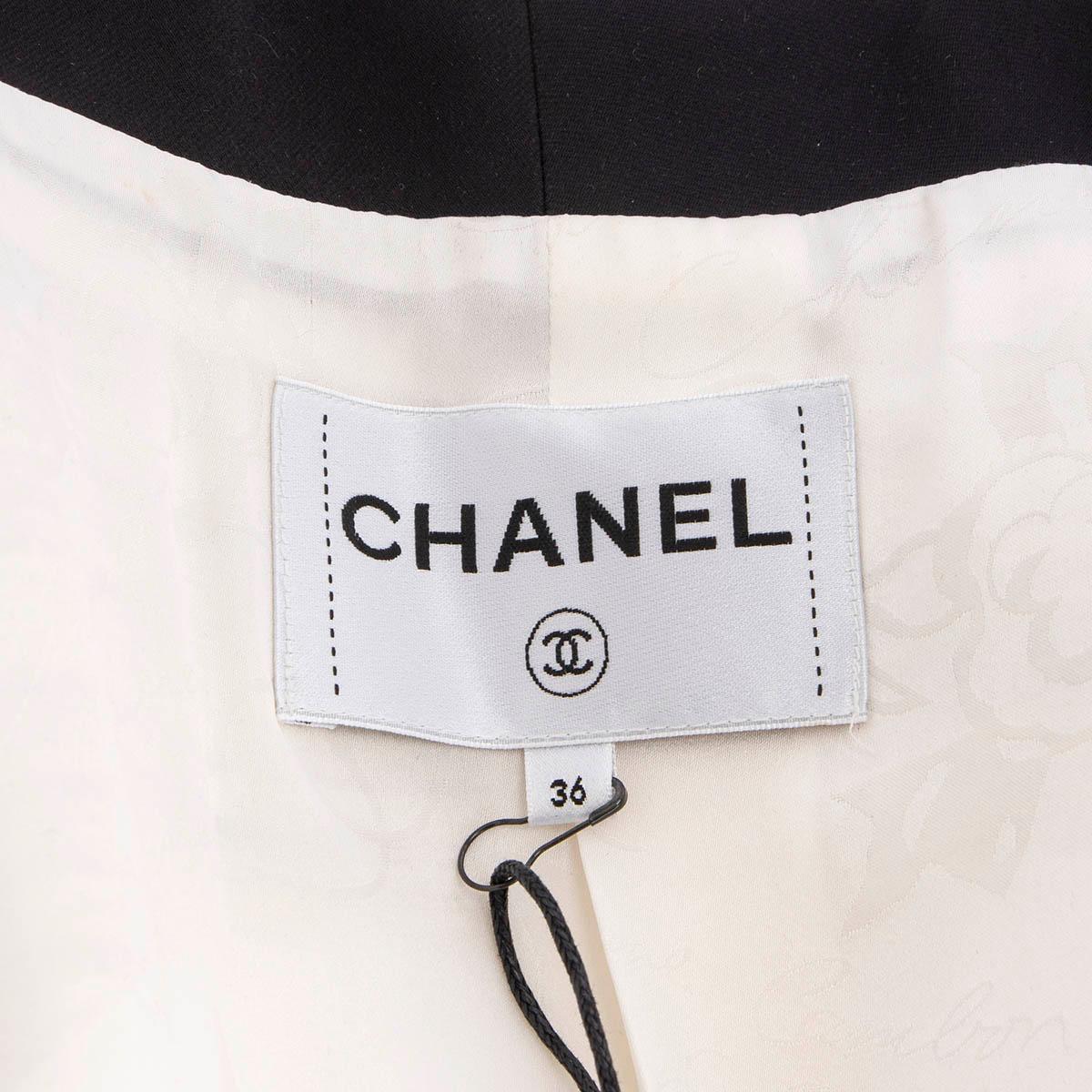 CHANEL white viscose 2018 18P CREPE TUXEDO Blazer Jacket 36 XS For Sale 3