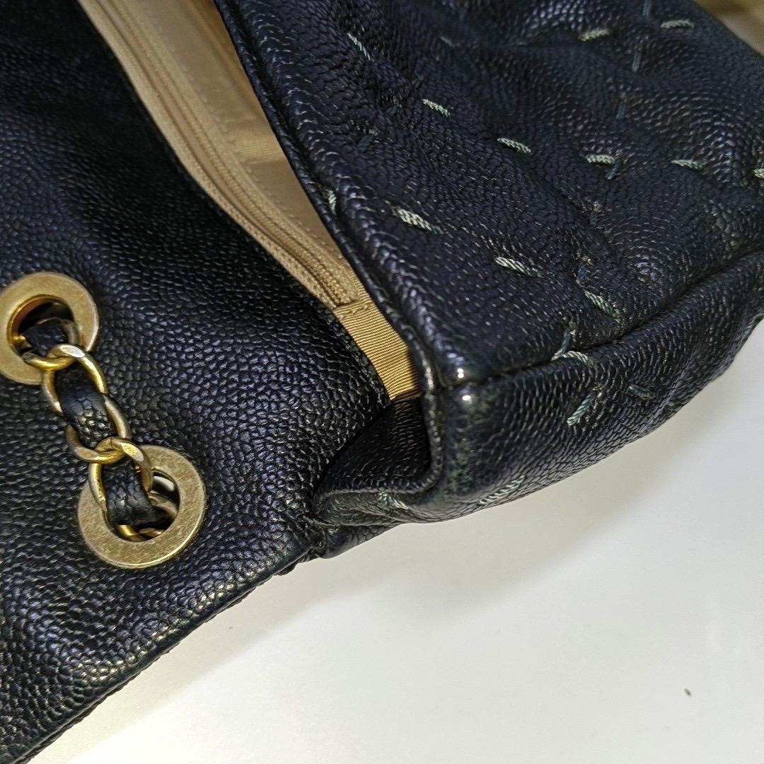 Chanel Wild Stitch by Stitch Borsa media in pelle di vitello nera con patta e hardware dorato, 2012 in vendita 9