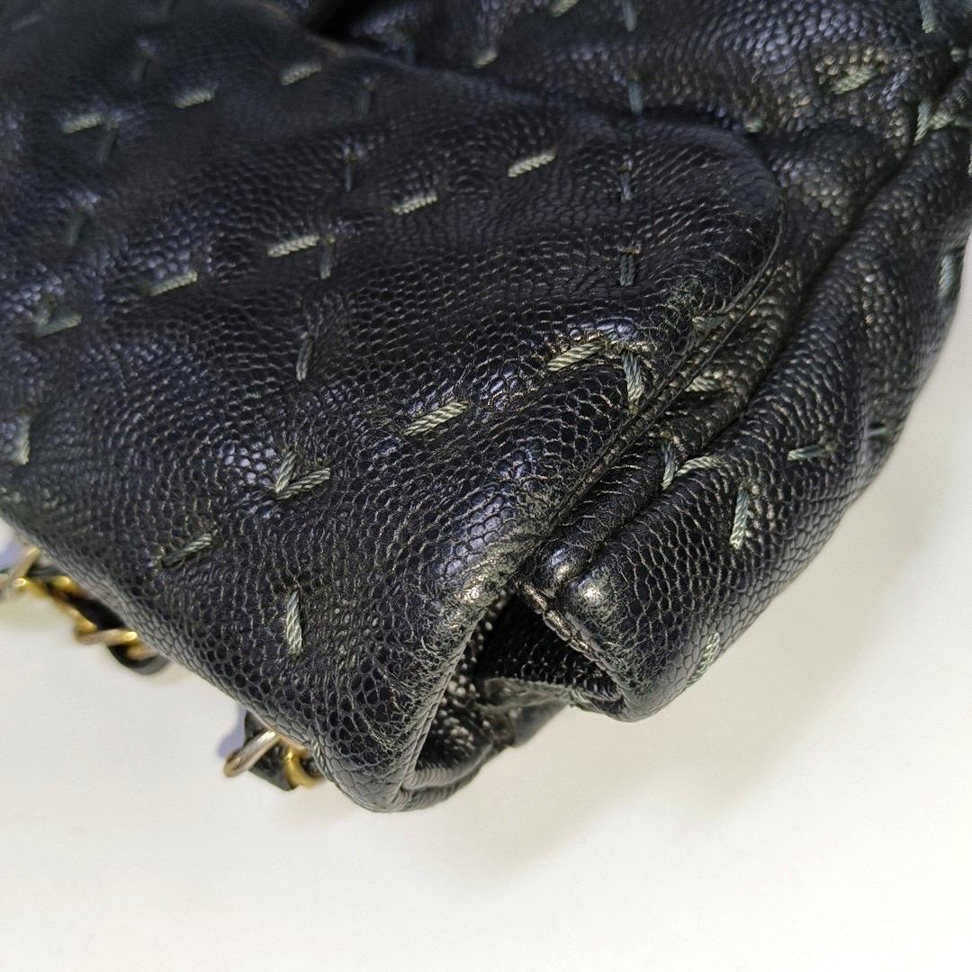 Chanel Wild Stitch by Stitch Borsa media in pelle di vitello nera con patta e hardware dorato, 2012 in vendita 2