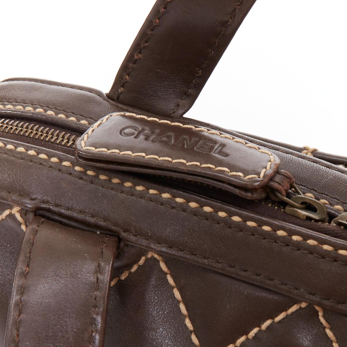 CHANEL Stitch by Stitch by Stitch  sac bowler en cuir d'agneau matelassé marron en vente 3