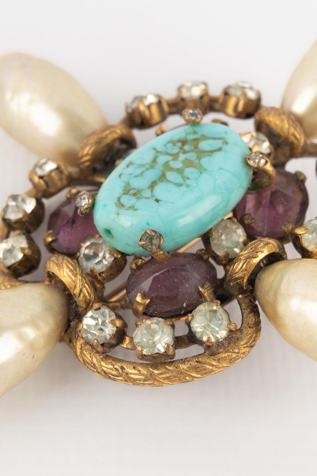  Chanel avec broche goutte en verre, perles, strass et perles Pour femmes 