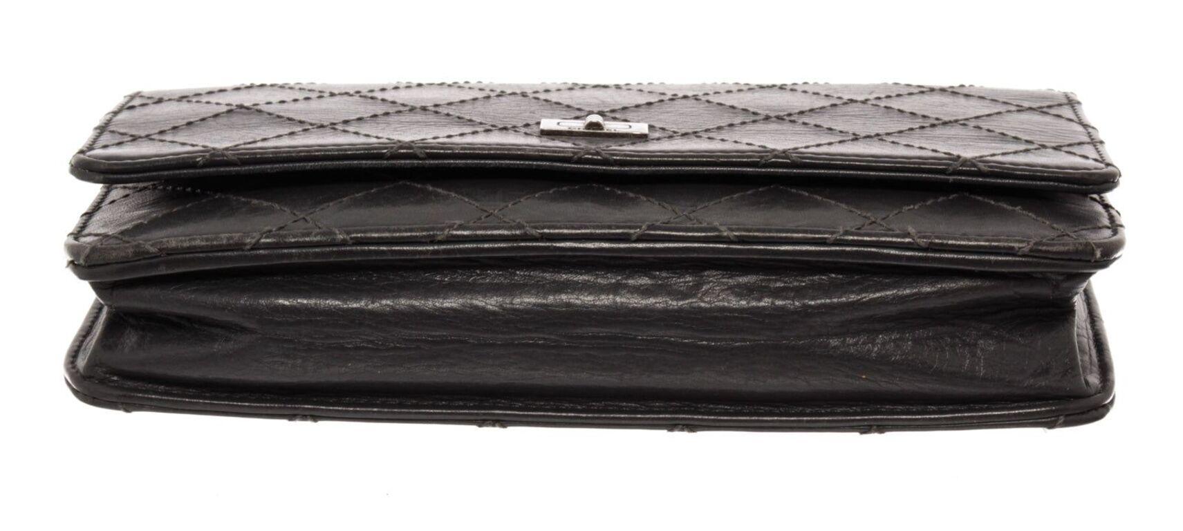 Chanel WOC Black Lambskin Leather Reissue Chain Wallet In Good Condition In Irvine, CA