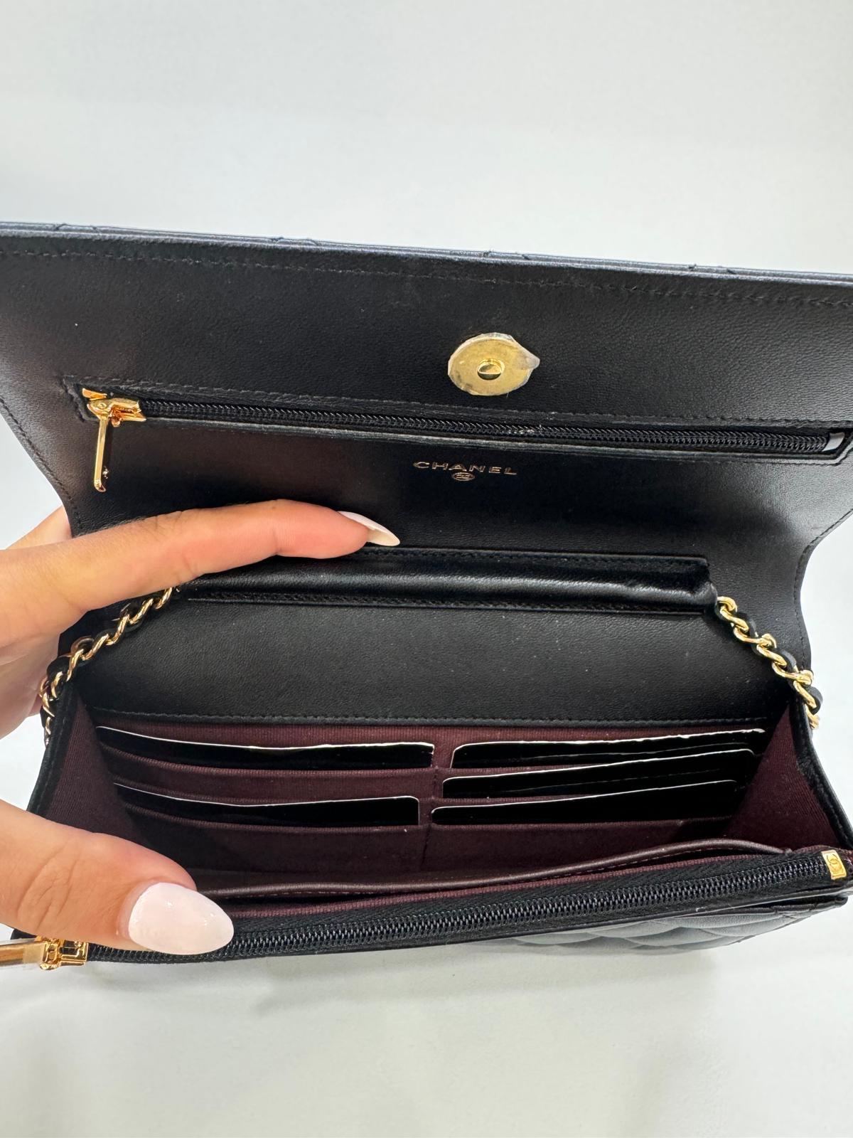 Condition: Excellent Used condition

- no creasing, no marks, chain intact

Colour: Black

Hardware Colour: Gold

Inclusion: Dust bag and box

RRP: Approx. $6,030 AUD 

Origin: France