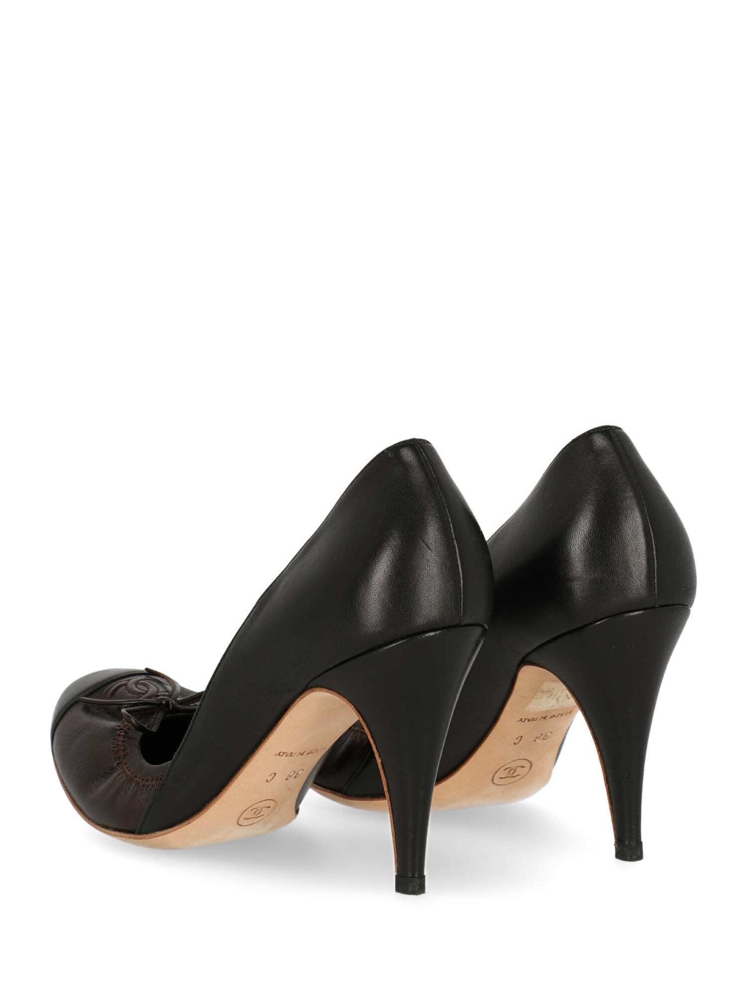 Chanel Woman Pumps Black, Brown  In Good Condition For Sale In Milan, IT