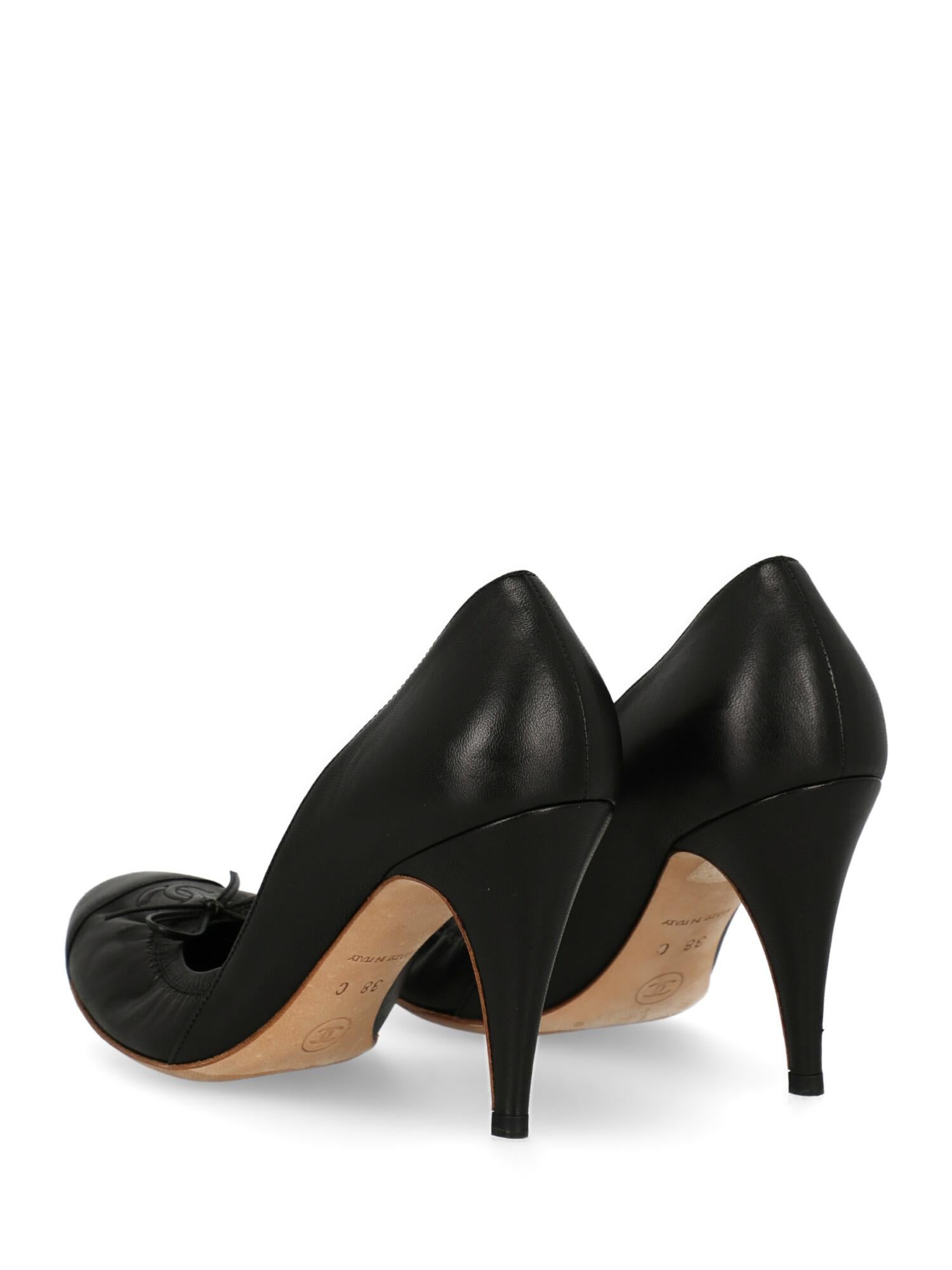 Chanel Woman Pumps Black  In Good Condition For Sale In Milan, IT