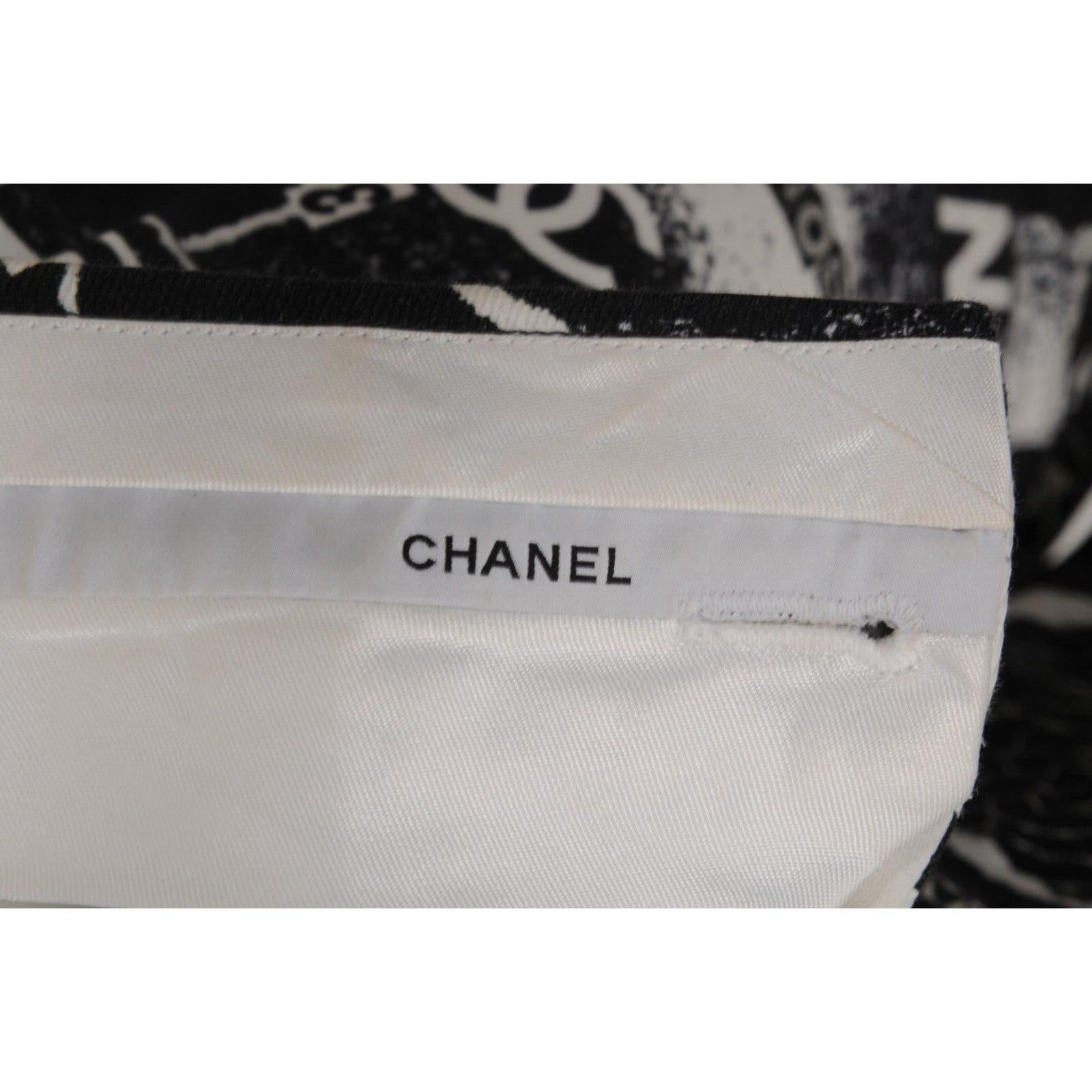 Chanel Frauen Camelia Floral CC Logo Shorts IT42 US10 Schwarz Weiß Seide Baumwolle im Angebot 6