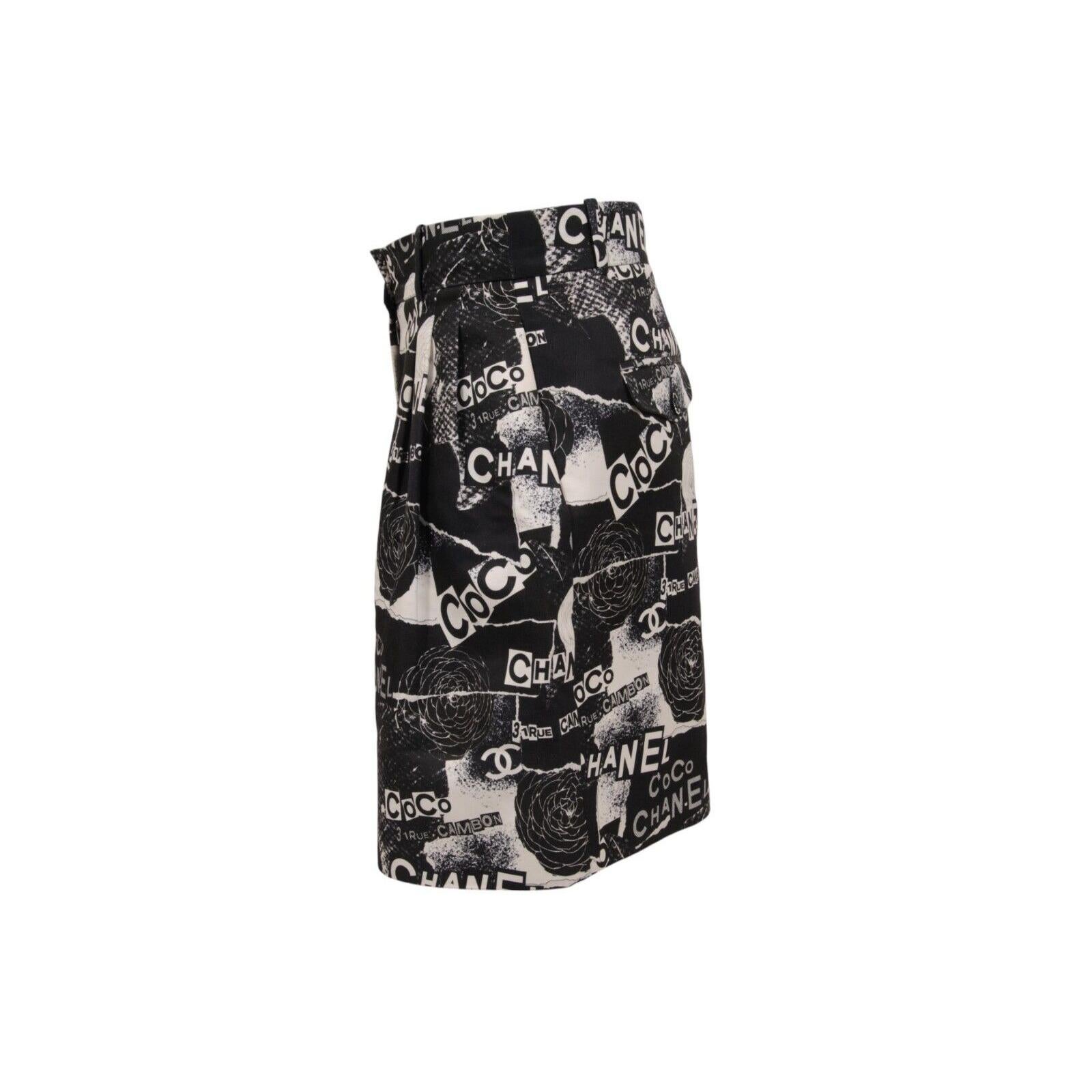 Chanel Frauen Camelia Floral CC Logo Shorts IT42 US10 Schwarz Weiß Seide Baumwolle im Angebot 3