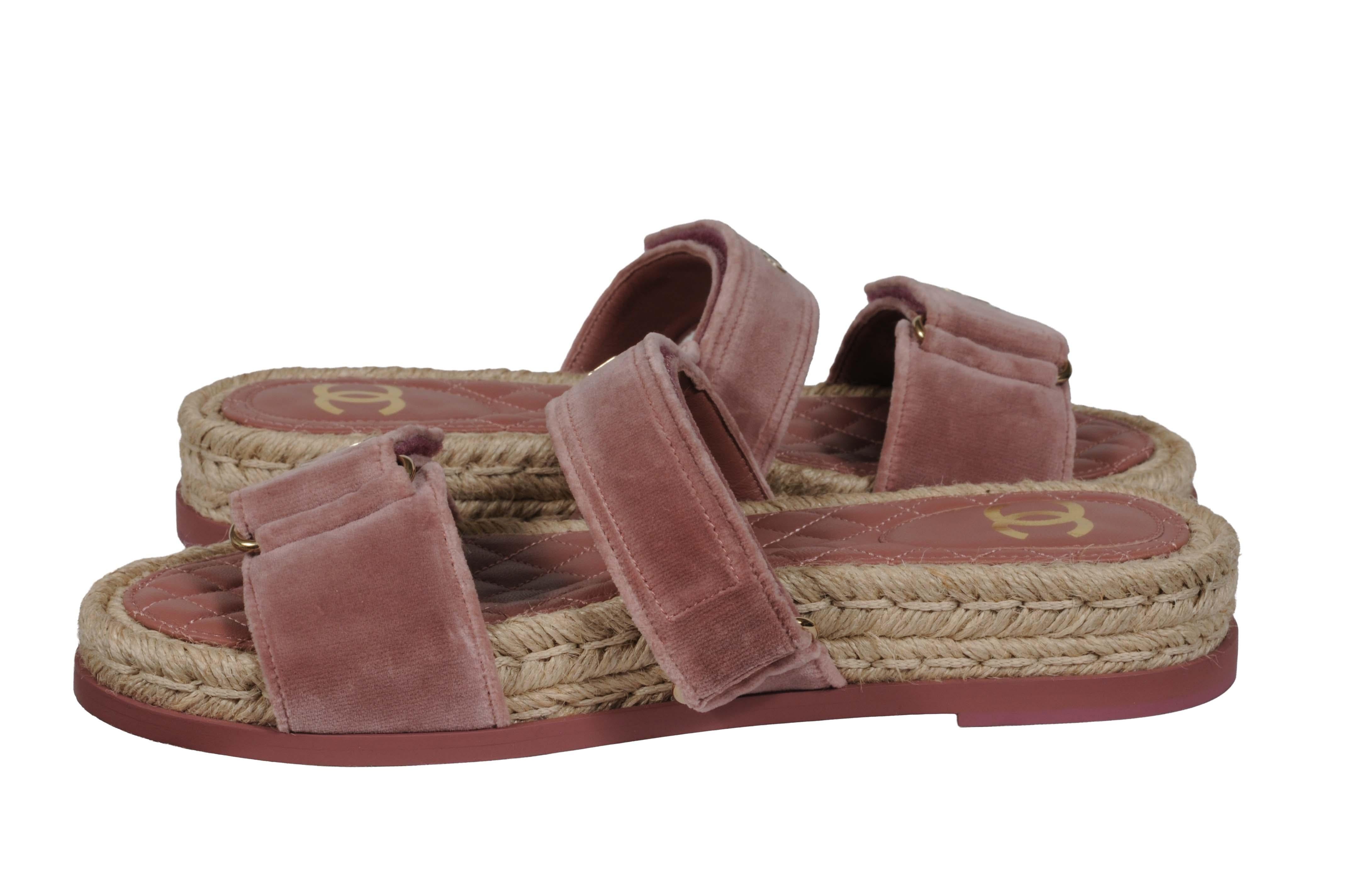 Chanel Frauen CC Logo Espadrille Mules Sandalen Größe US 10 EU 40 Rosa Mauve Velvet im Angebot 4