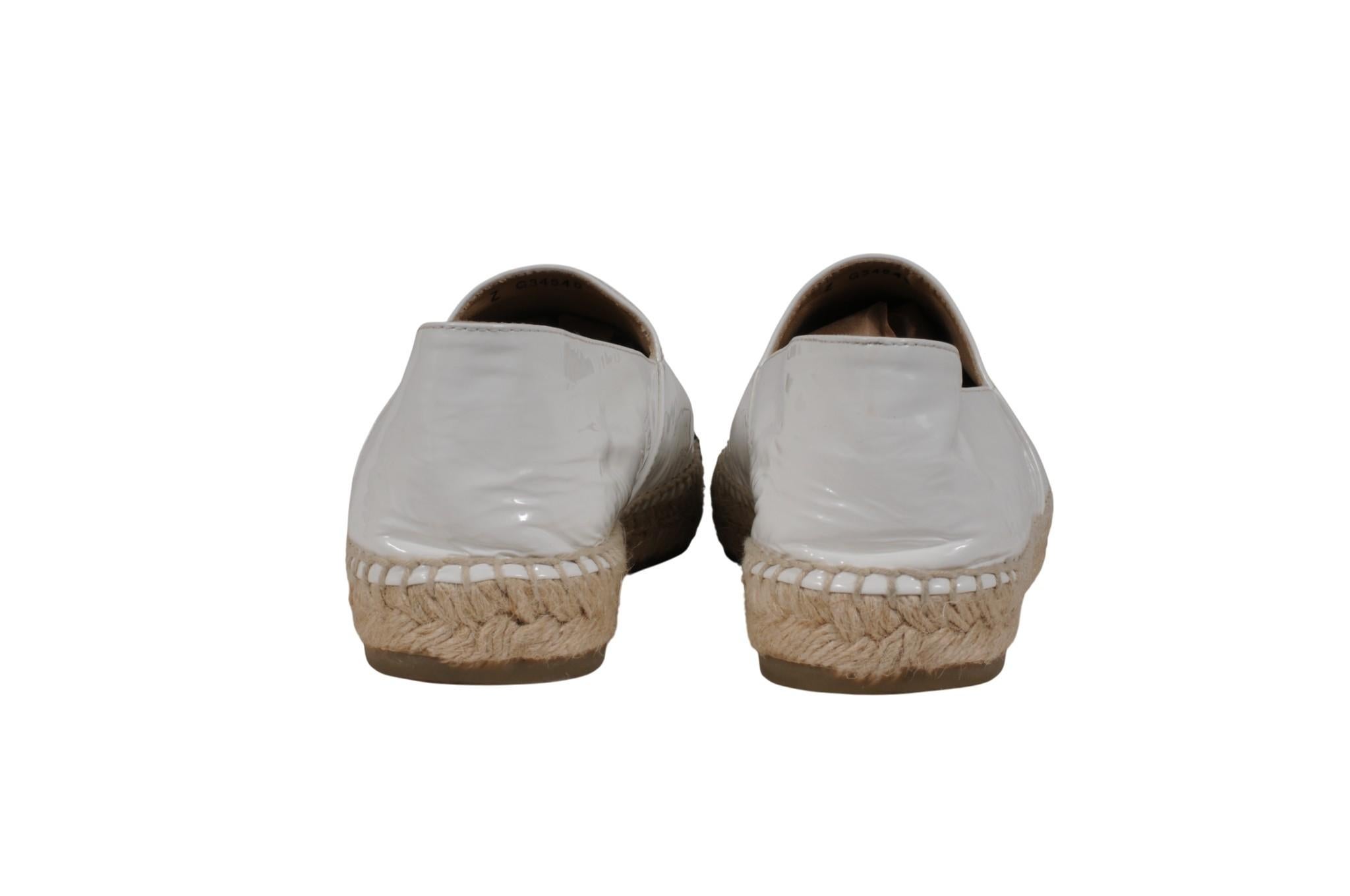 Chanel Damen CC Logo Espadrilles EU 39 US 9 Weiß Schwarz Lackleder Kork Sohle im Angebot 2