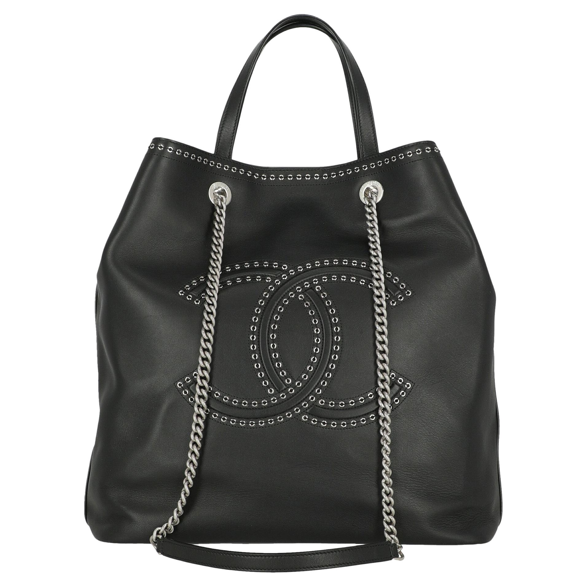 Chanel  Women   Handbags   Black Leather  For Sale