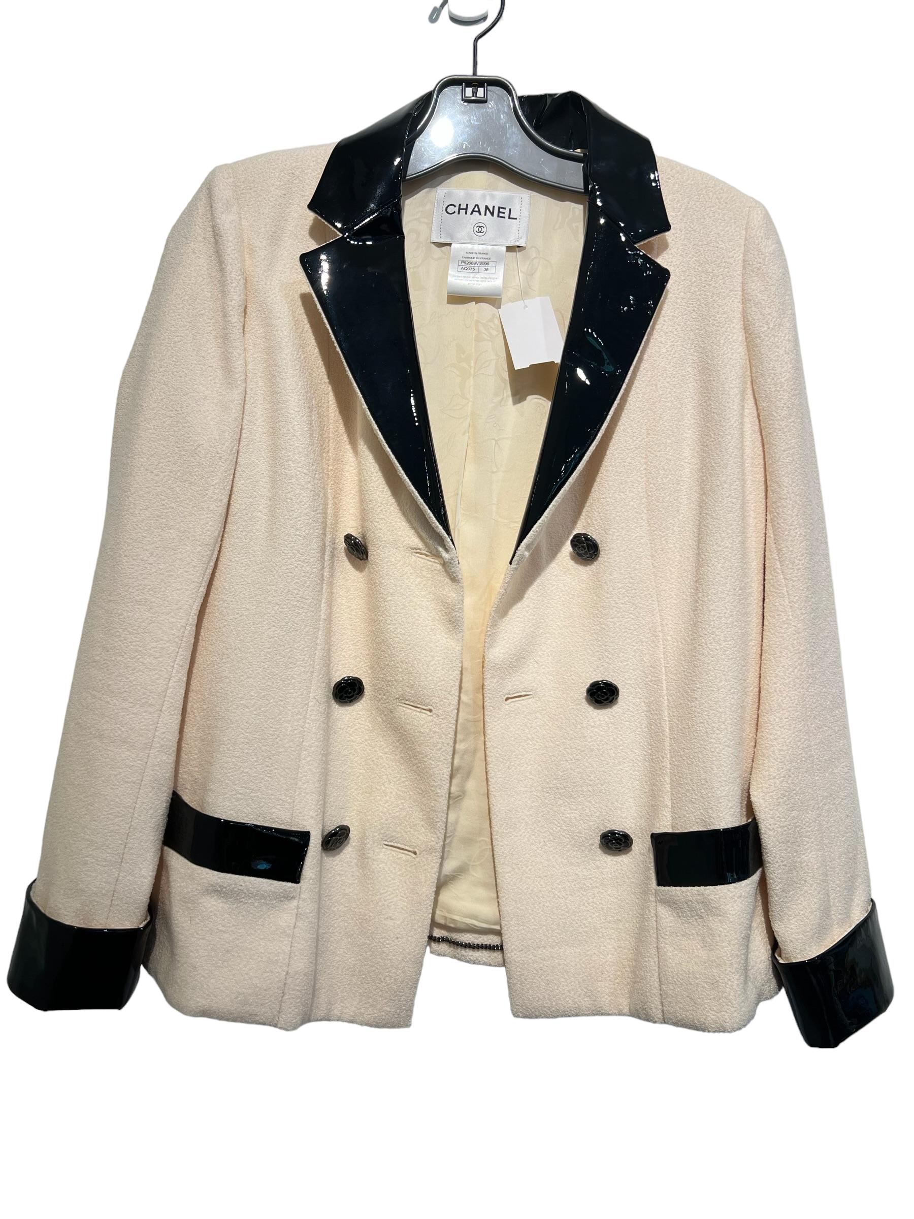 Beige Chanel Women´s Ivory Tweed Camellia Jacket Size 36