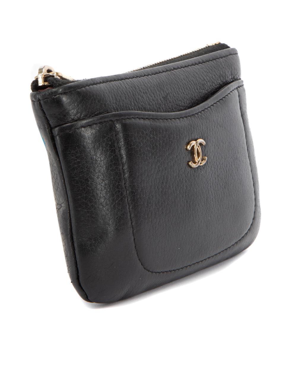 CONDITION is Very good. Minimal wear to purse is evident. Minimal wear to the leather exterior and gold hardware which is discoloured and scuffed, especially at the zipper on this used Chanel designer resale item. This item includes the original