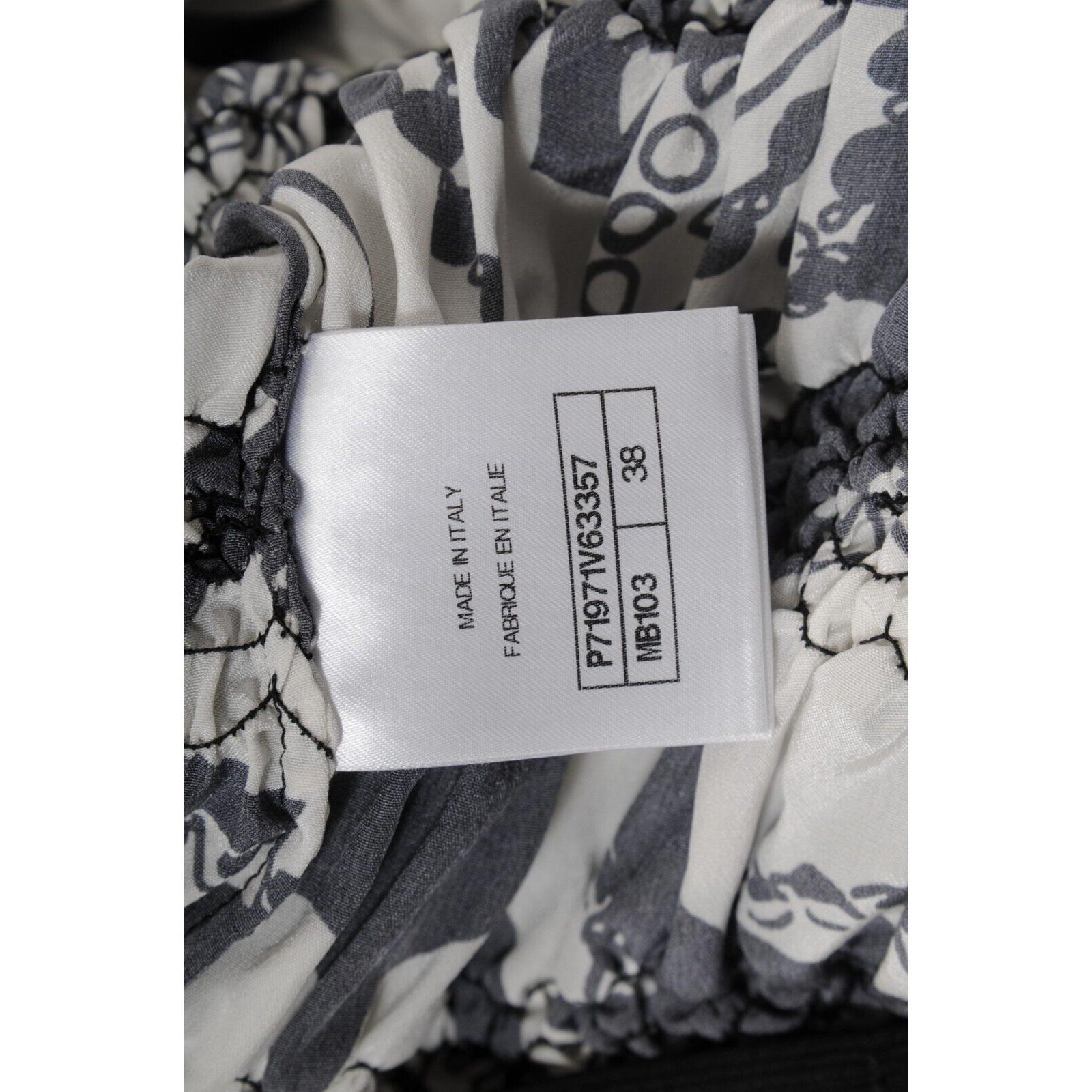 Chanel Damen CC Logo 22C Print Halter Top Größe IT 38 Weiß Schwarz Seide Bluse im Angebot 7