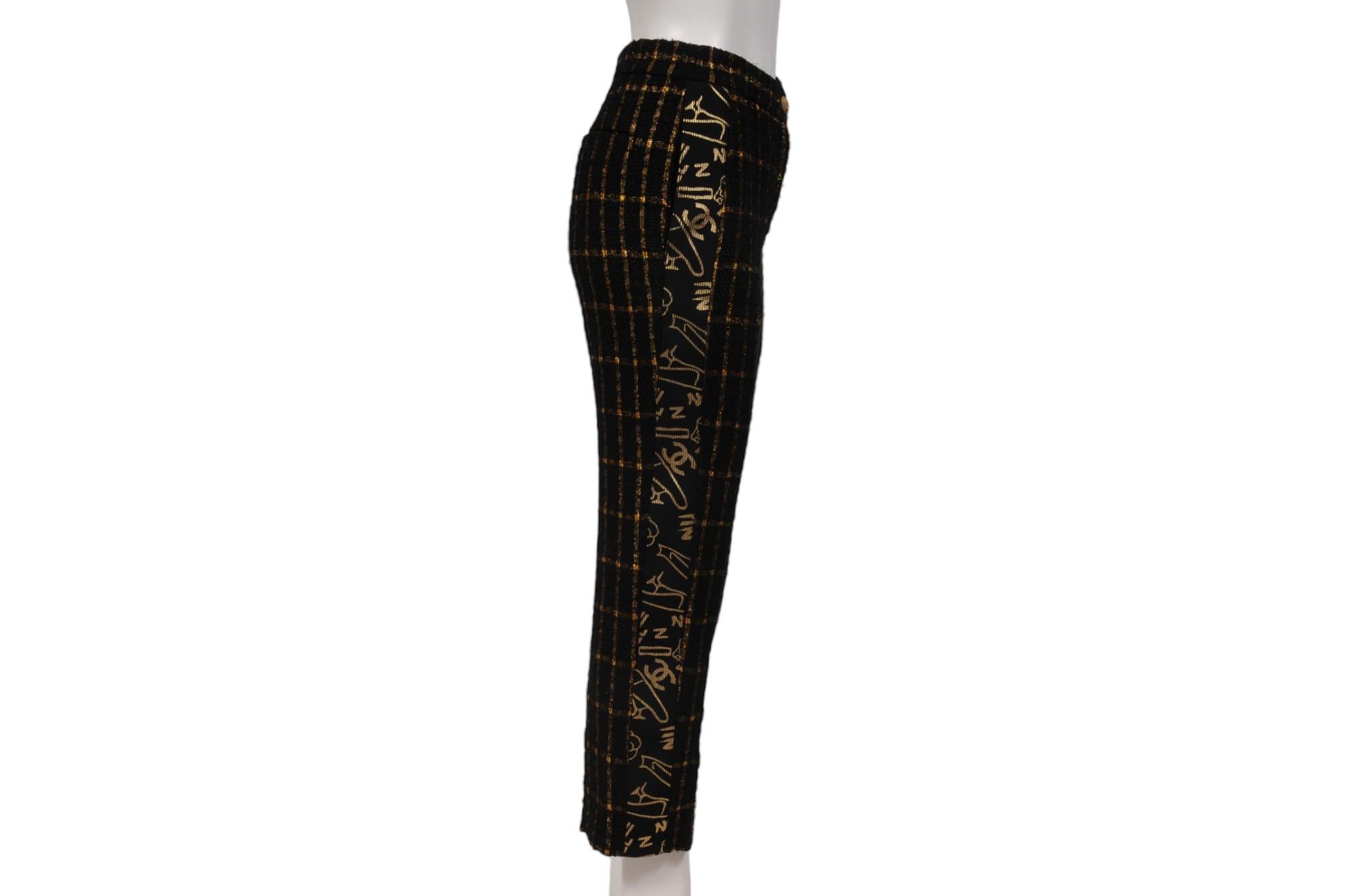 Chanel Womens Métiers d'Art 2019 Pantalon Size FR 36 Black Gold Tweed CC Logo Excellent état - En vente à North Miami, FL