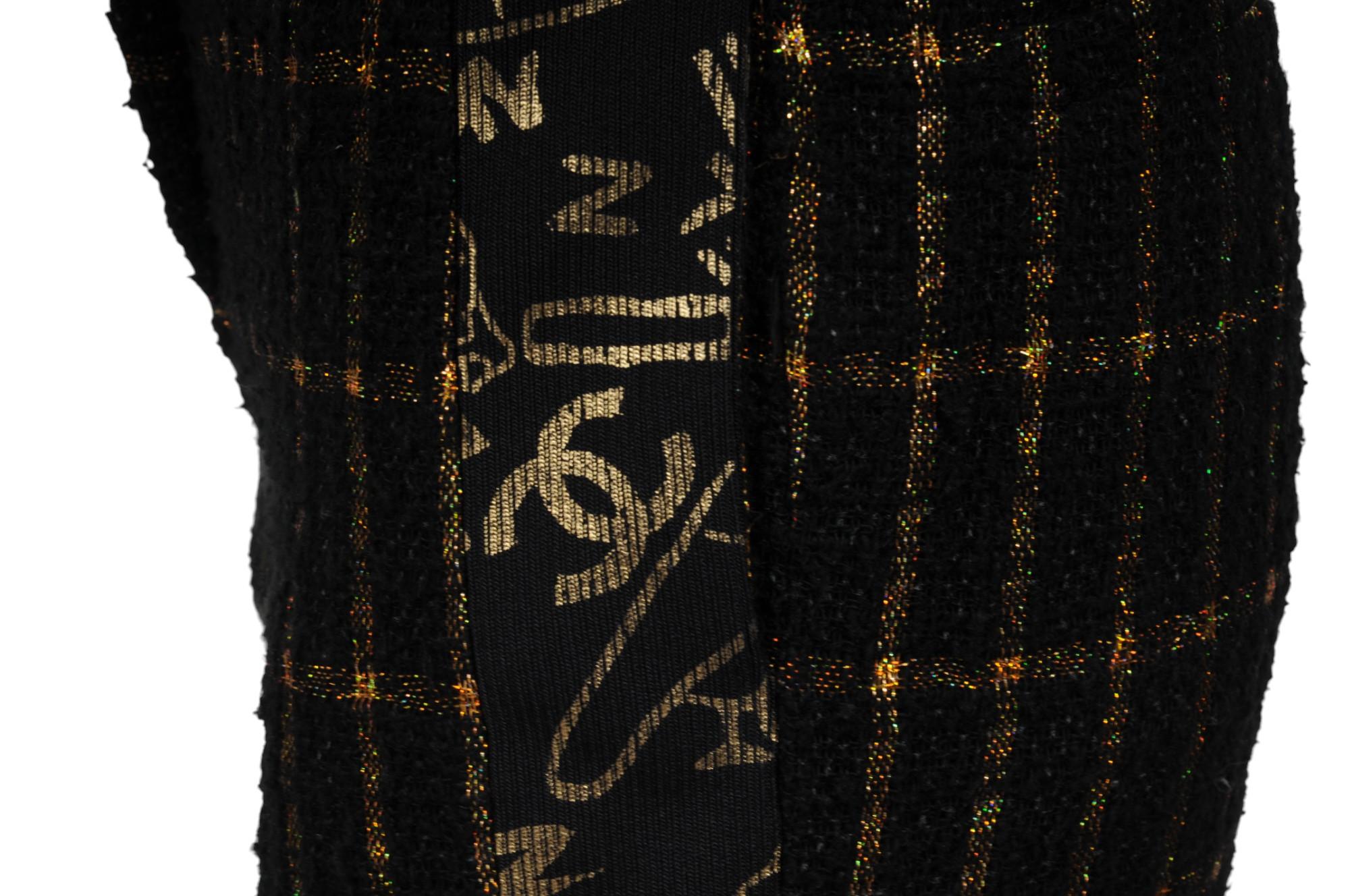 Chanel Womens Métiers d'Art 2019 Pantalon Size FR 36 Black Gold Tweed CC Logo en vente 3