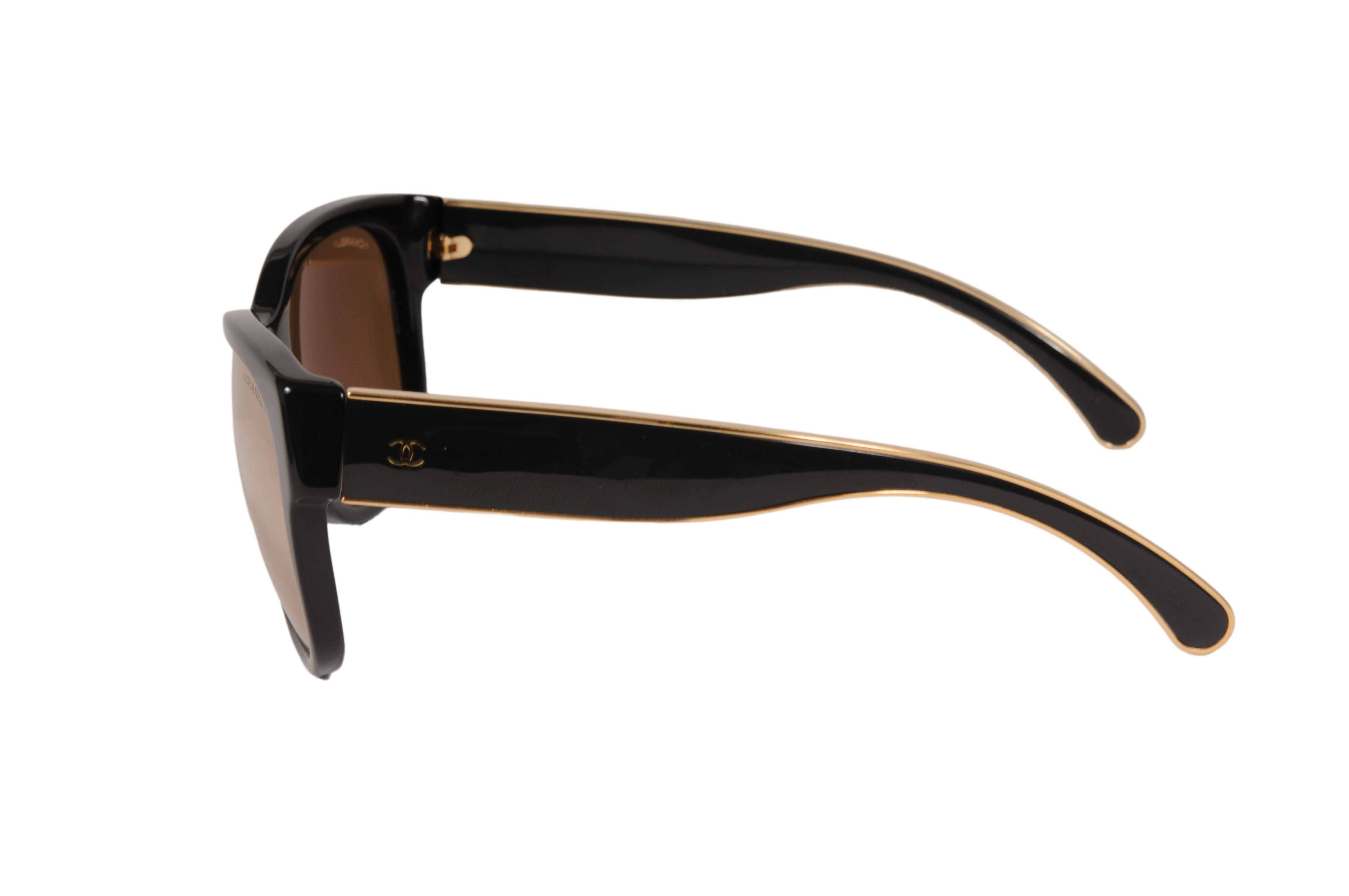 Occhiali da sole Chanel Donna Logo CC Specchiato 5270 Nero Oro Oro Rotondo Ovale in vendita 4