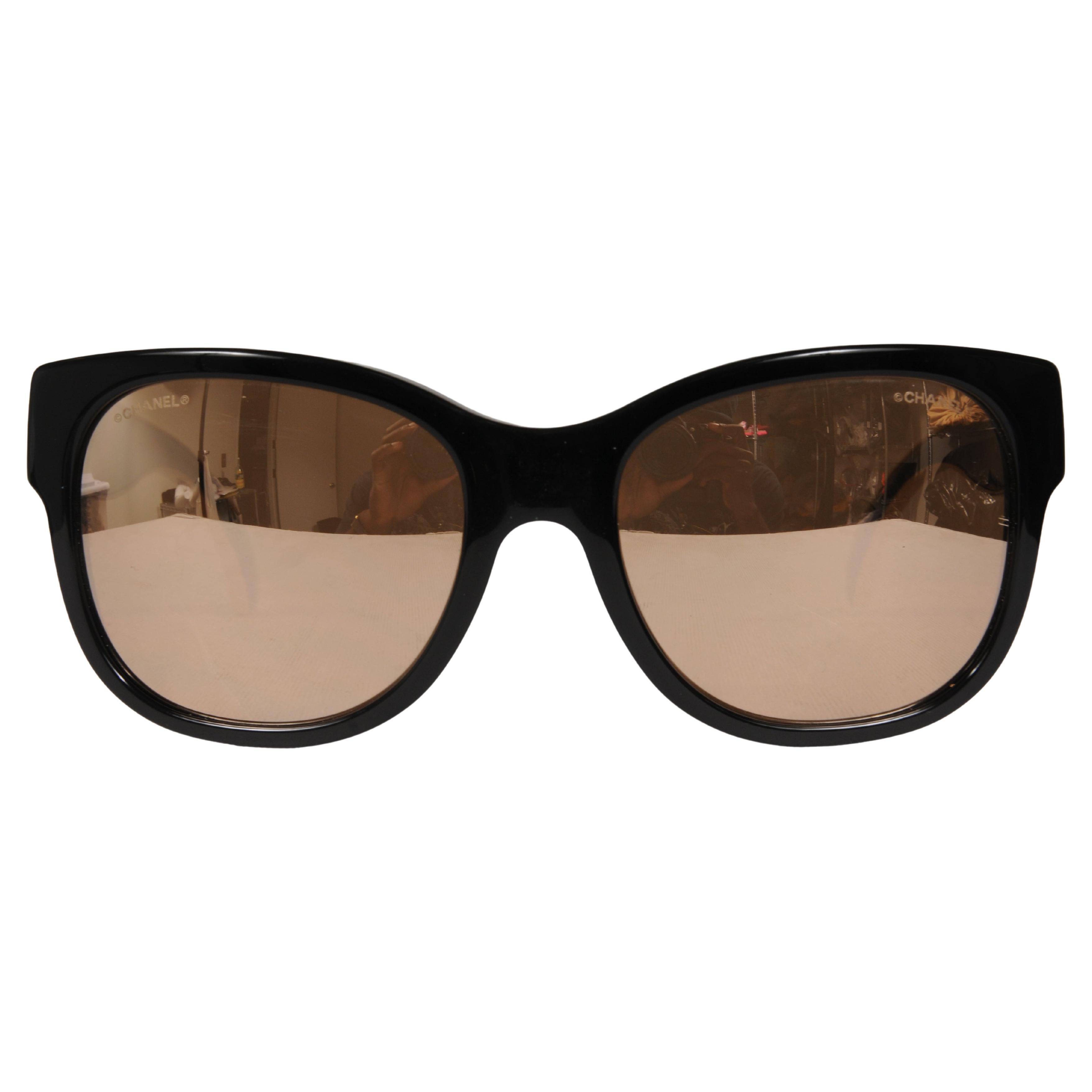 Occhiali da sole Chanel Donna Logo CC Specchiato 5270 Nero Oro Oro Rotondo Ovale in vendita