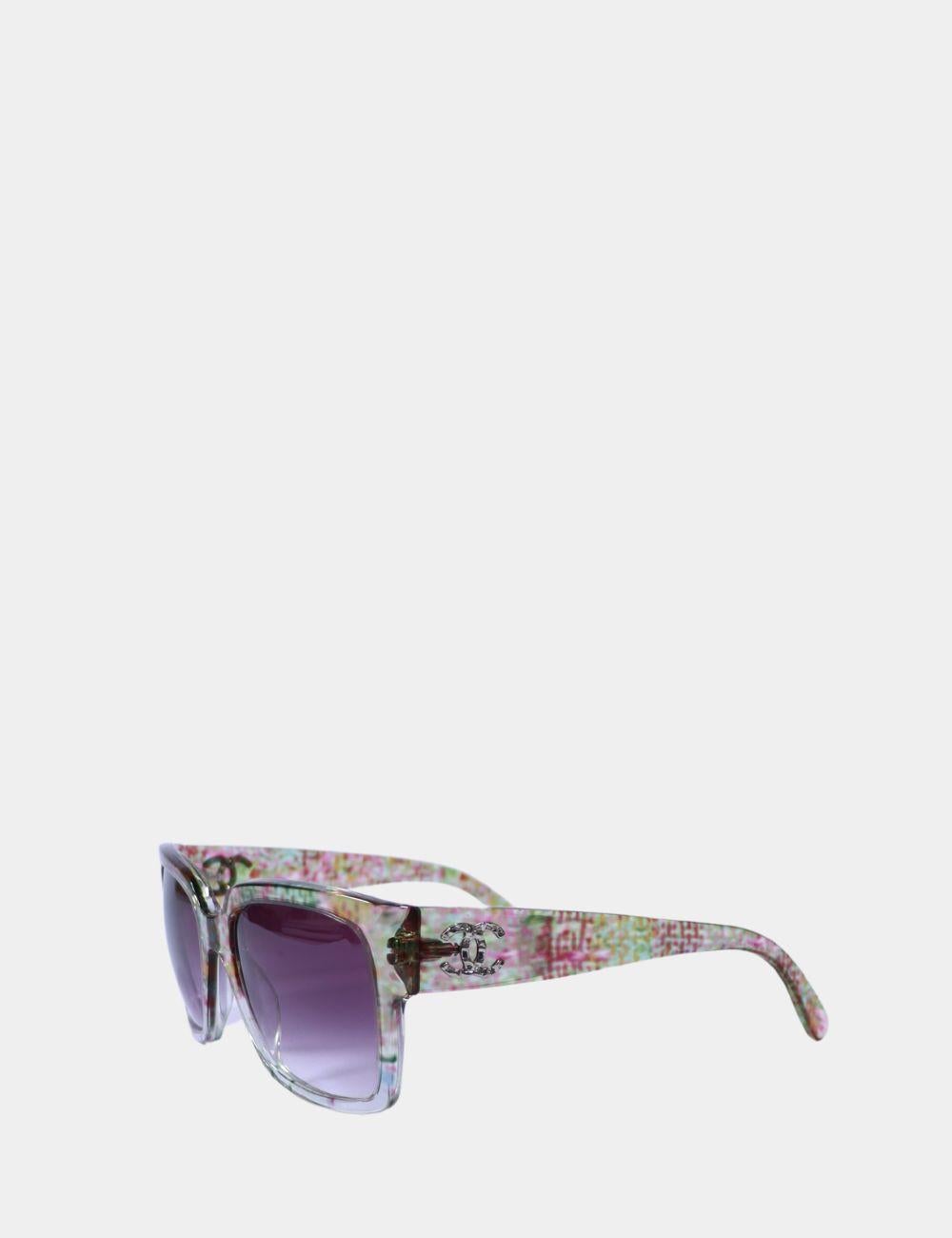 Chanel Women's Multicolor Transparent CC Sunglasses, Featuring a Square Frame, Signature CC, and a Tinted Lenses in Gradient Shade of Rose.

Hardware: Acetate
Lens: Rose Pink
Lens Width: 56 mm
Lens Bridge: 19 mm
Arm Length: 135 mm
Condition: