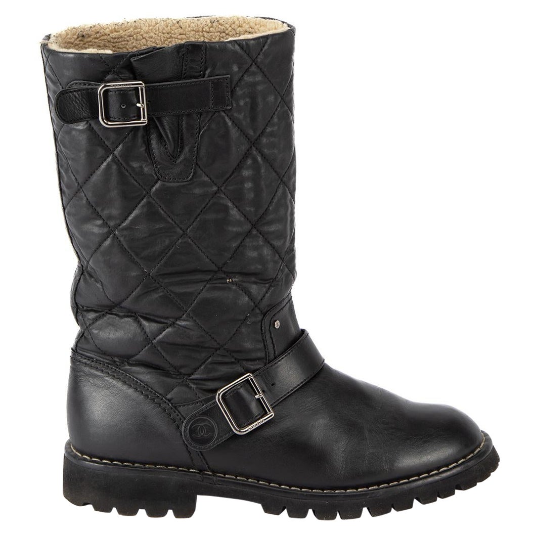 Chanel Women
s Quilted Black Boots