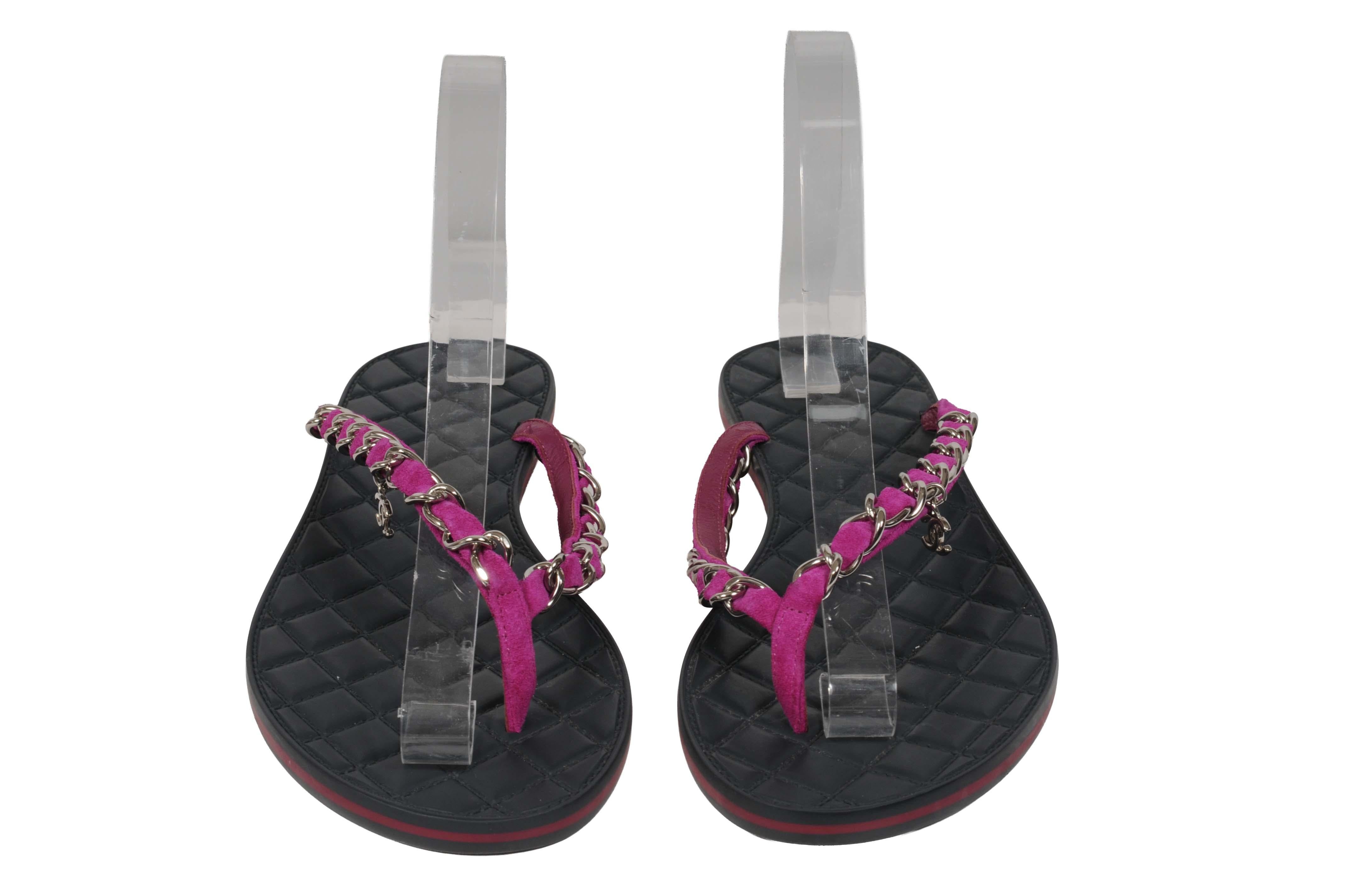 - Dark Pink exterior

- Tagged size 40

- No box



Condition: 

The sandals are in overall great condition with no major imperfections 



Measurements: ( Approximately In Inches ) 

Insole: 10

Outsole: 10.25