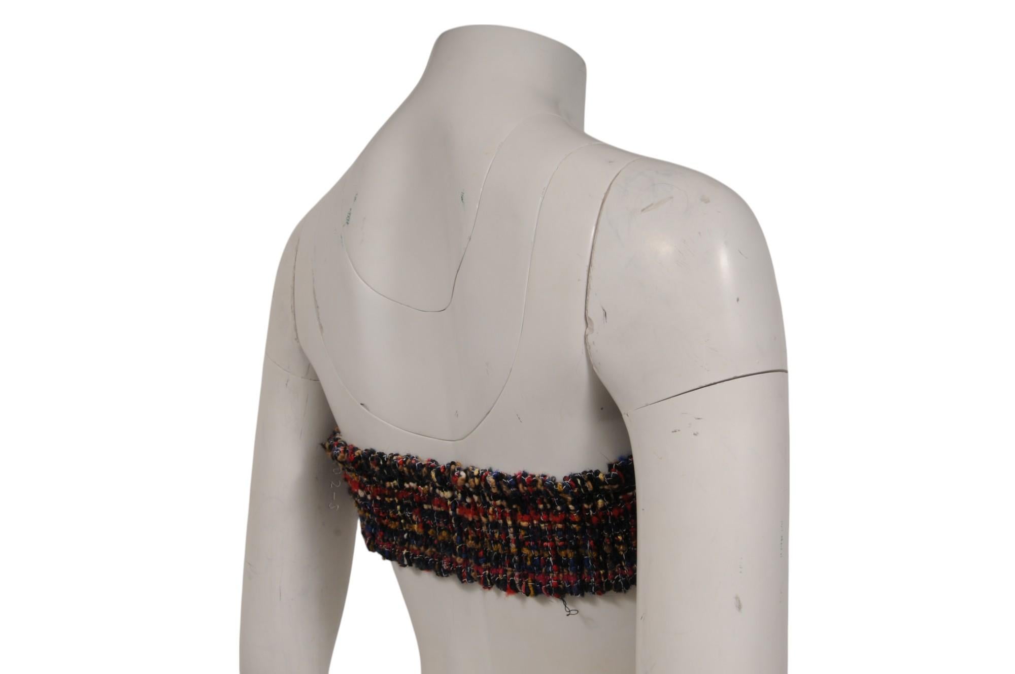 Chanel Womens Tube Top FR 38 Red Blue Tweed Stretch Summer CC Logo 21K Cruise Neuf - En vente à North Miami, FL