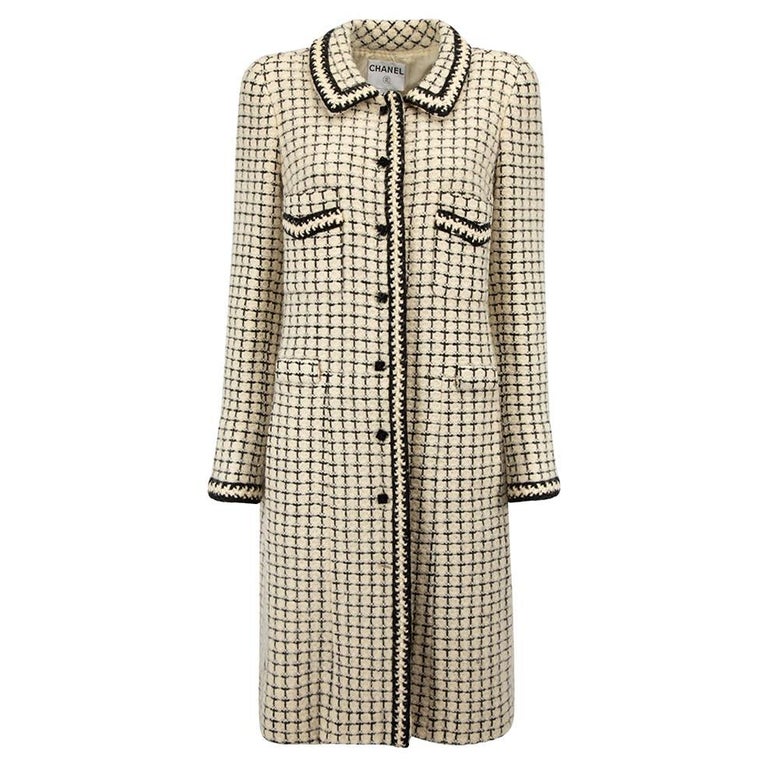 Manteau bouclé Vintage AW 2000 de Chanel pour femme En vente sur 1stDibs | manteau  chanel femme