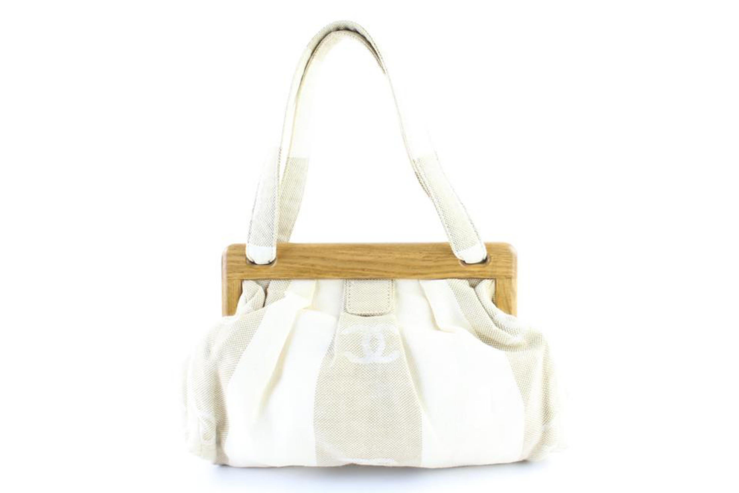 Chanel Wooden Clam Shell 220711 Ivory Canvas Shoulder Bag For Sale 2