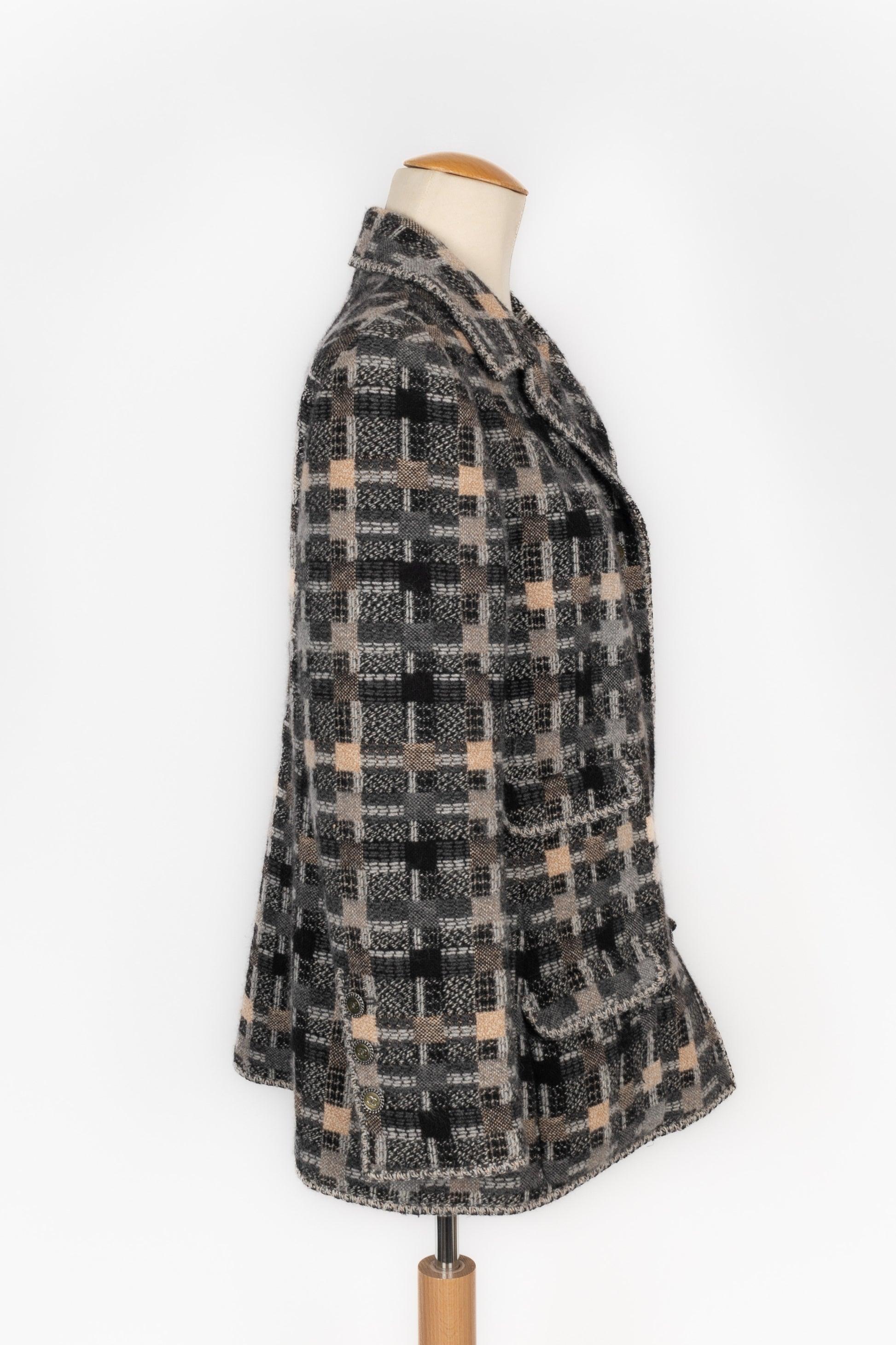 Chanel Wool, Angora, and Cashgora Jacket, 2005 In Excellent Condition For Sale In SAINT-OUEN-SUR-SEINE, FR