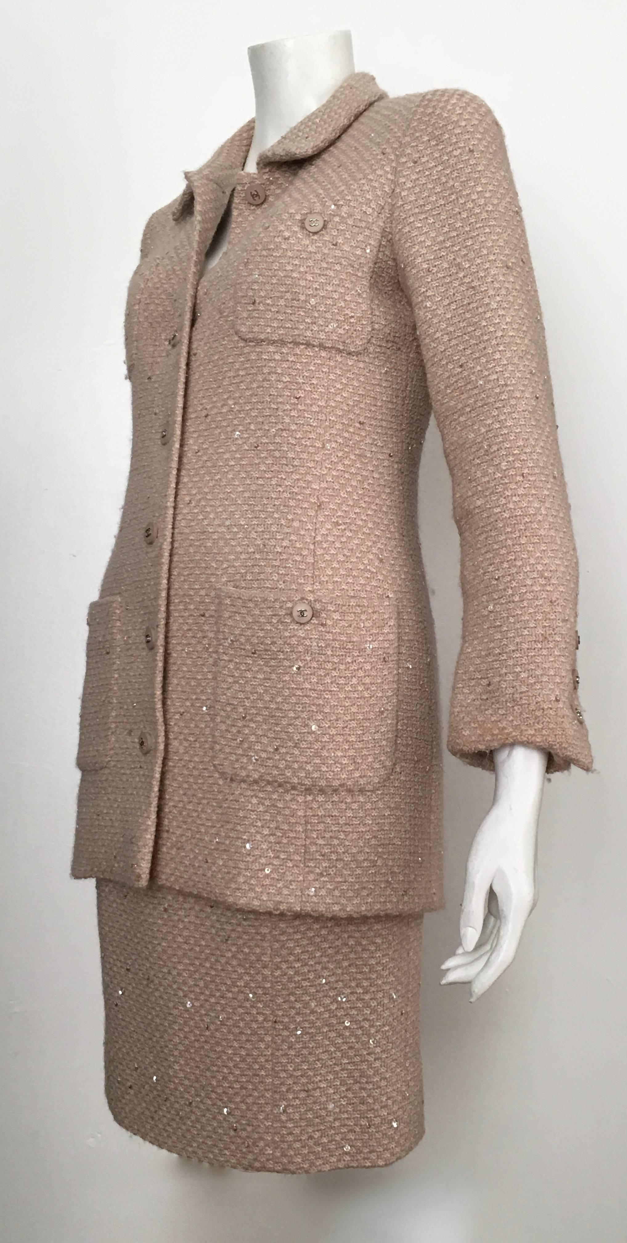 Chanel Wool Beige with Sequin Jacket & Skirt Suit Size 4 / 36. For Sale 2
