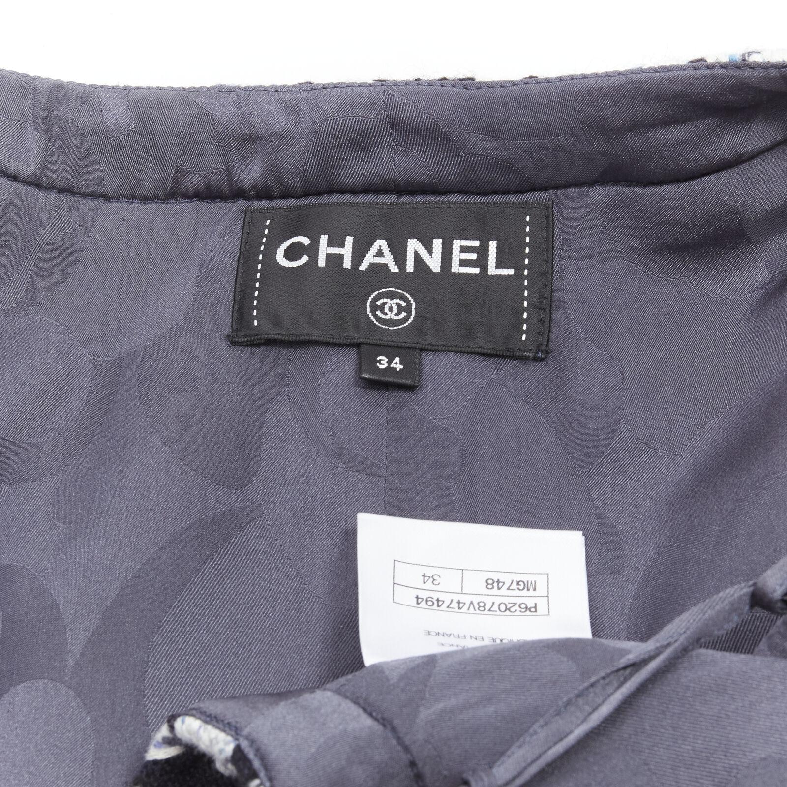 CHANEL wool cashmere blue tweed embroidery trim gripoix button cropped vest FR34 For Sale 6