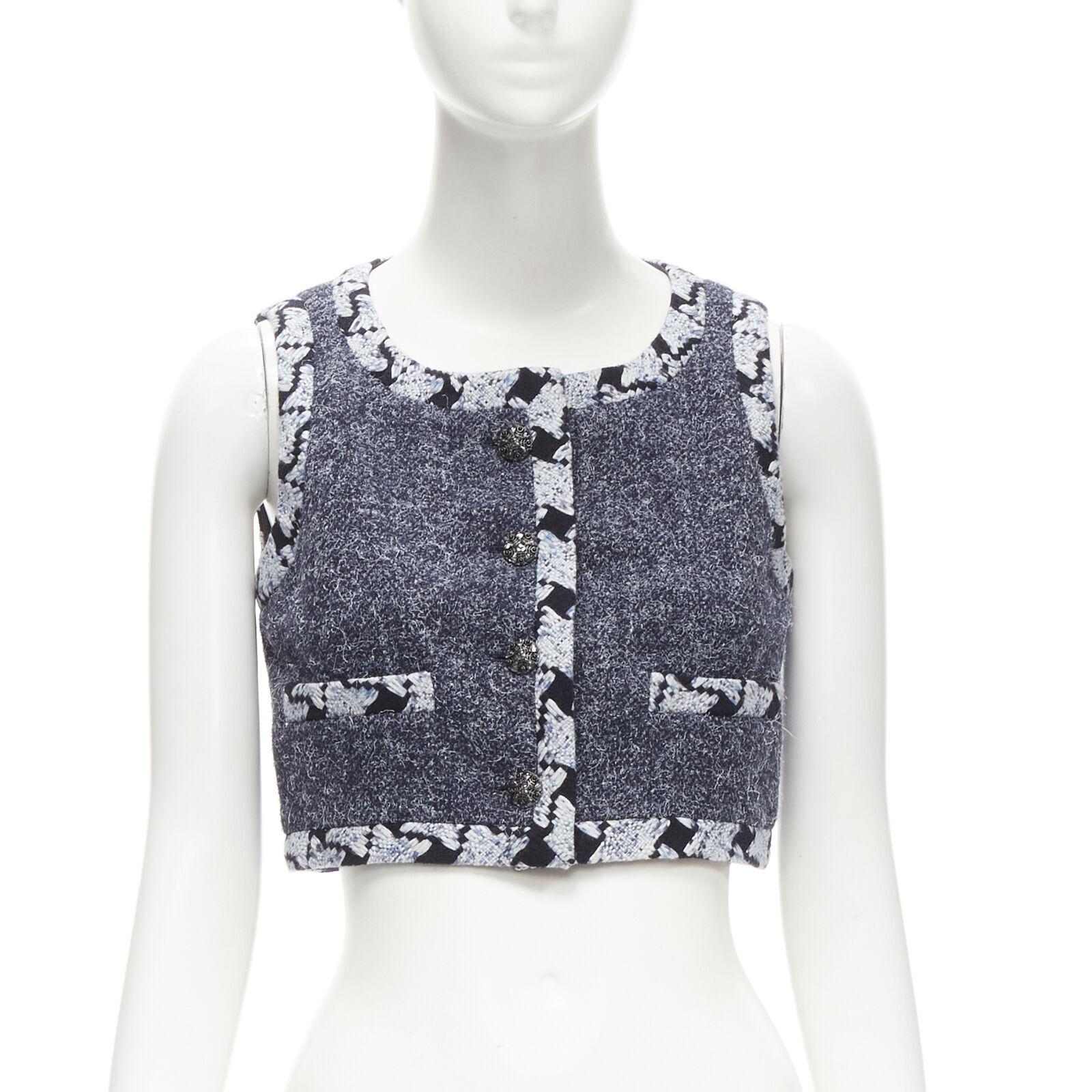 Gray CHANEL wool cashmere blue tweed embroidery trim gripoix button cropped vest FR34 For Sale