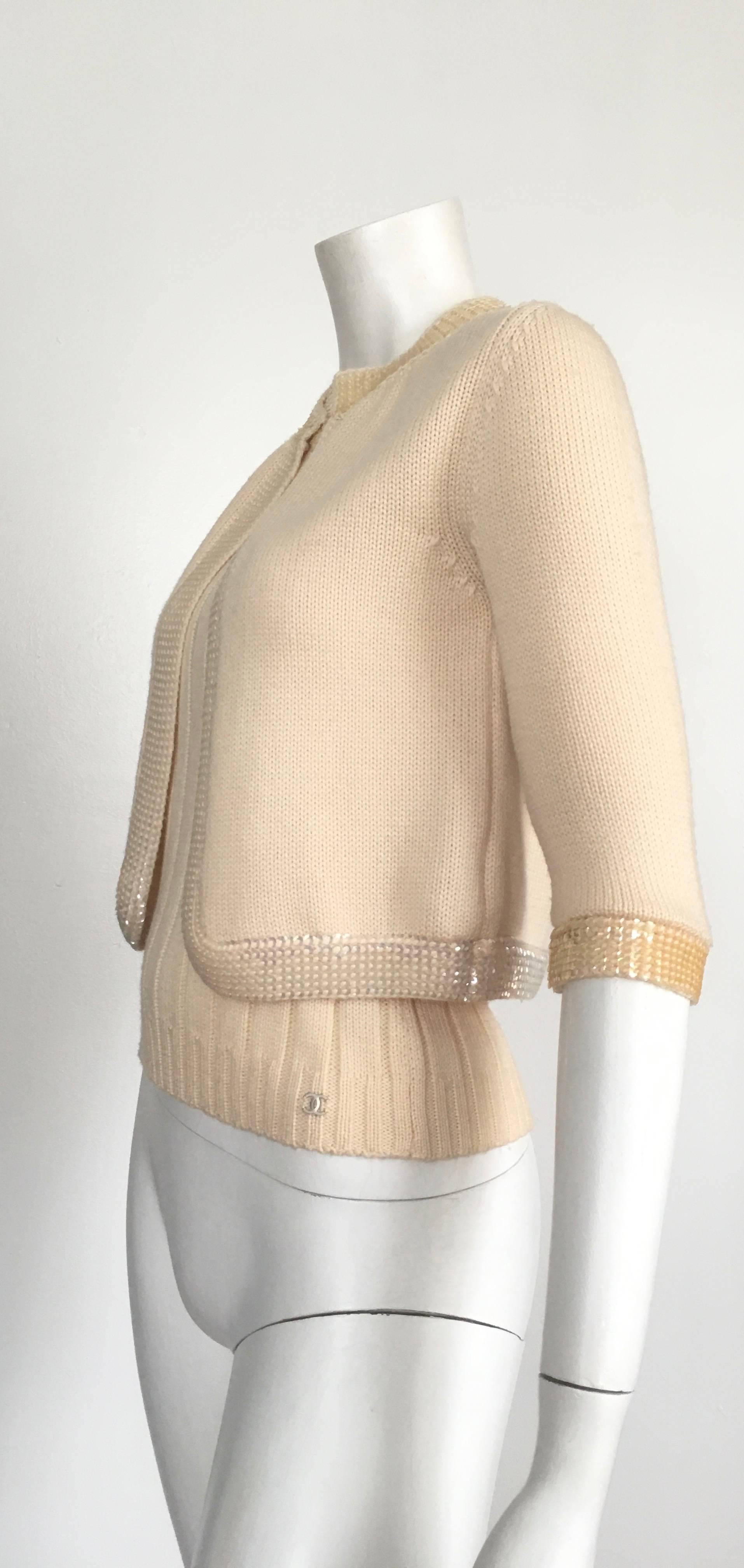 Chanel Wool Cream Knit Sequin Tank & Cardigan Set Size 4 / 38.  In Excellent Condition In Atlanta, GA
