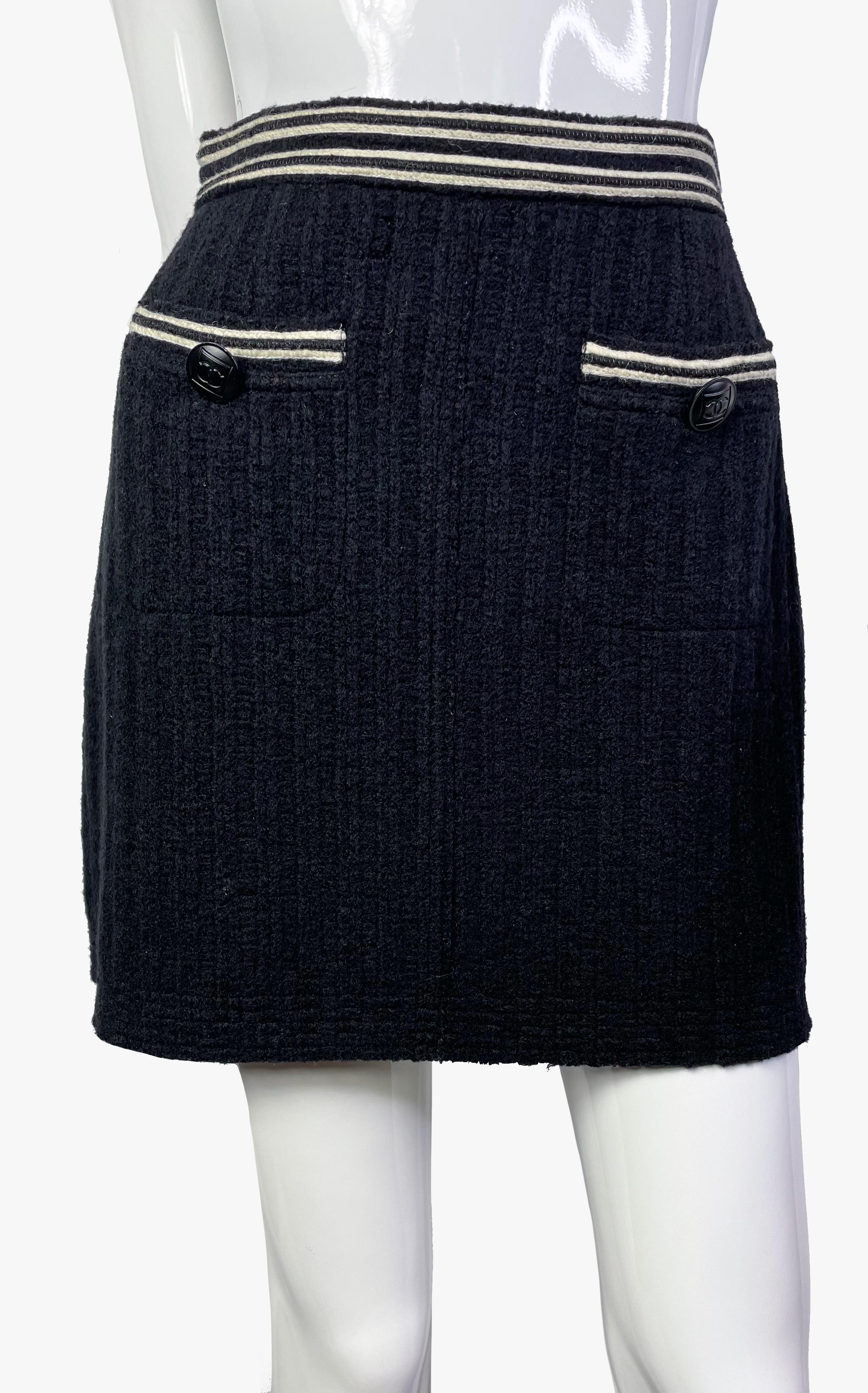 Black Chanel wool mini skirt, 2010s