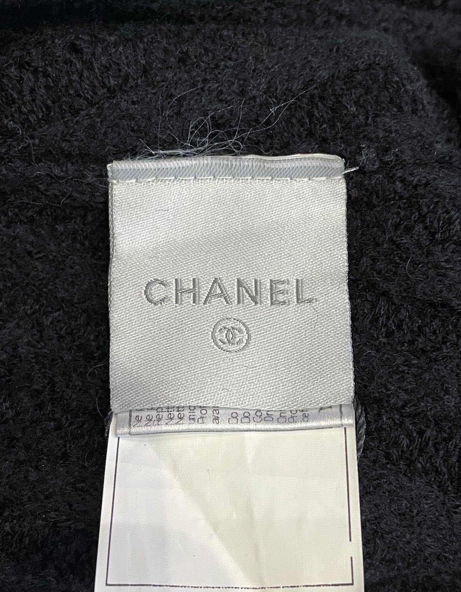 Chanel wool mini skirt, 2010s  For Sale 3