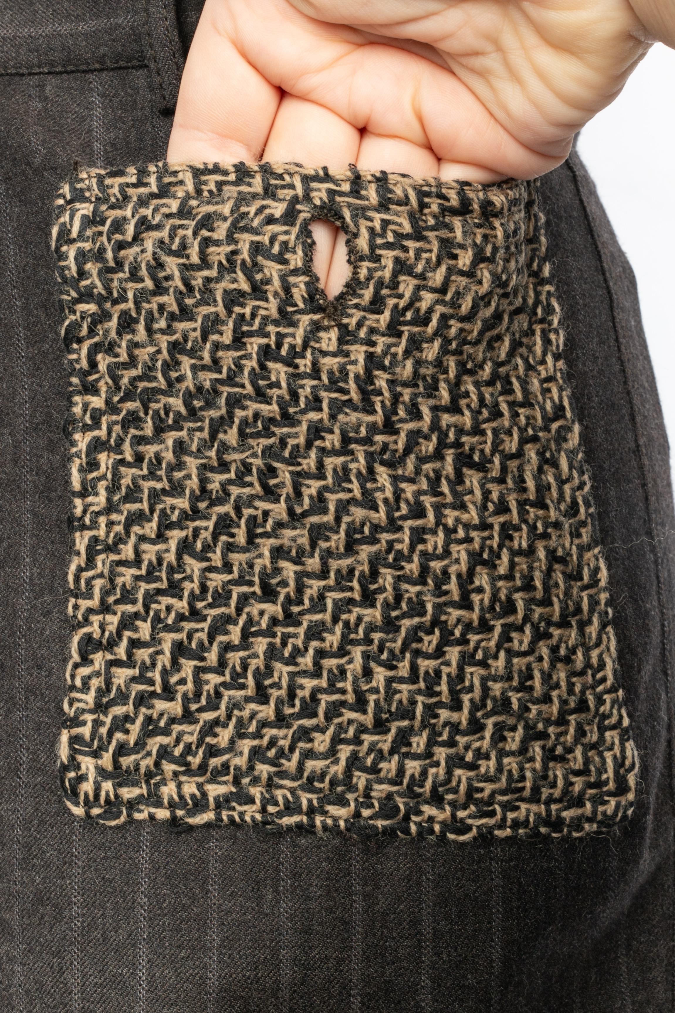 Pantaloni in lana Chanel autunno 2004 in vendita 3