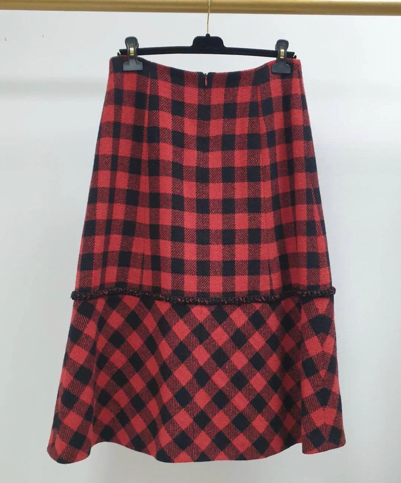 Brown Chanel Wool Red Black Checkered Skirt For Sale
