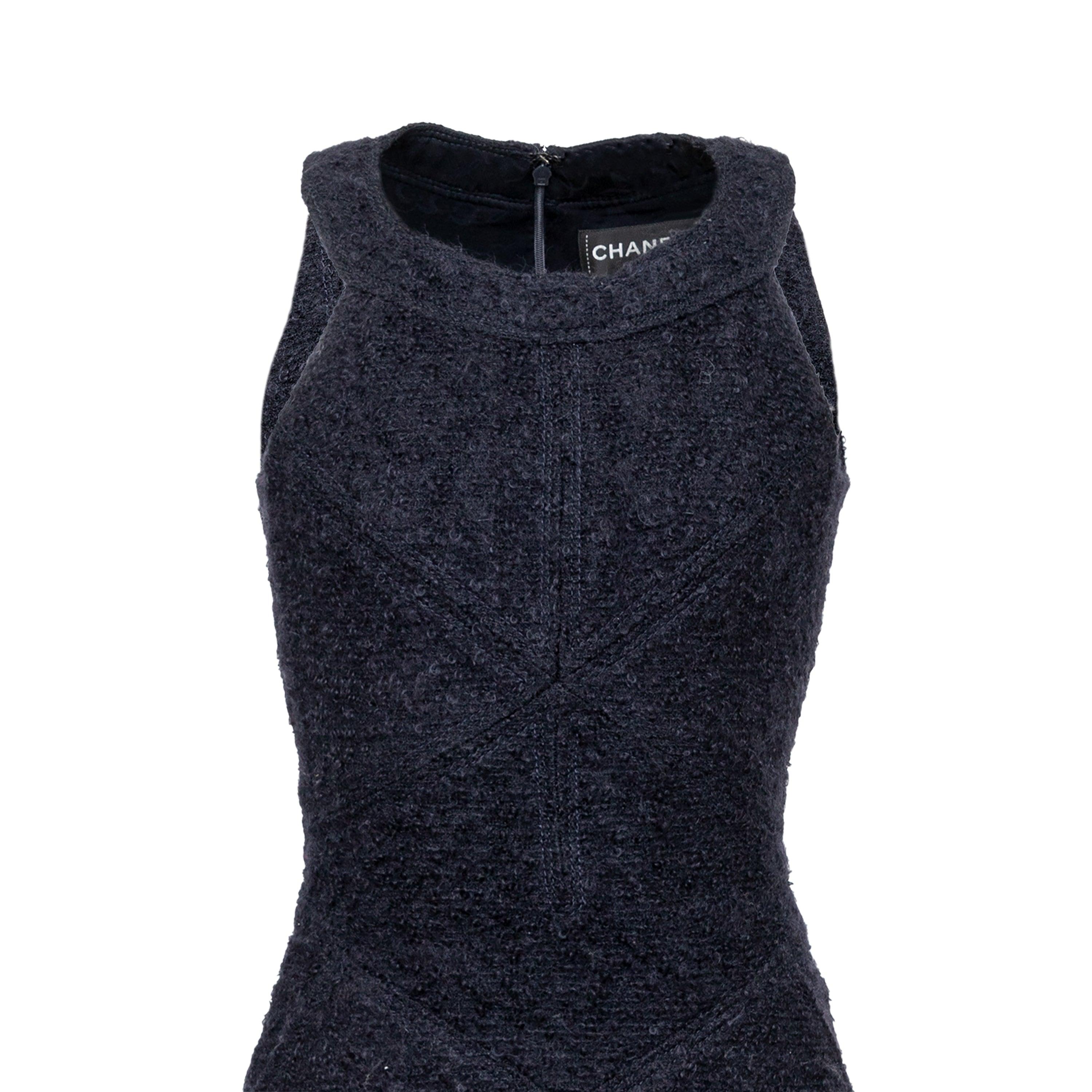 Black Chanel Wool Sheath Dress - '10s For Sale