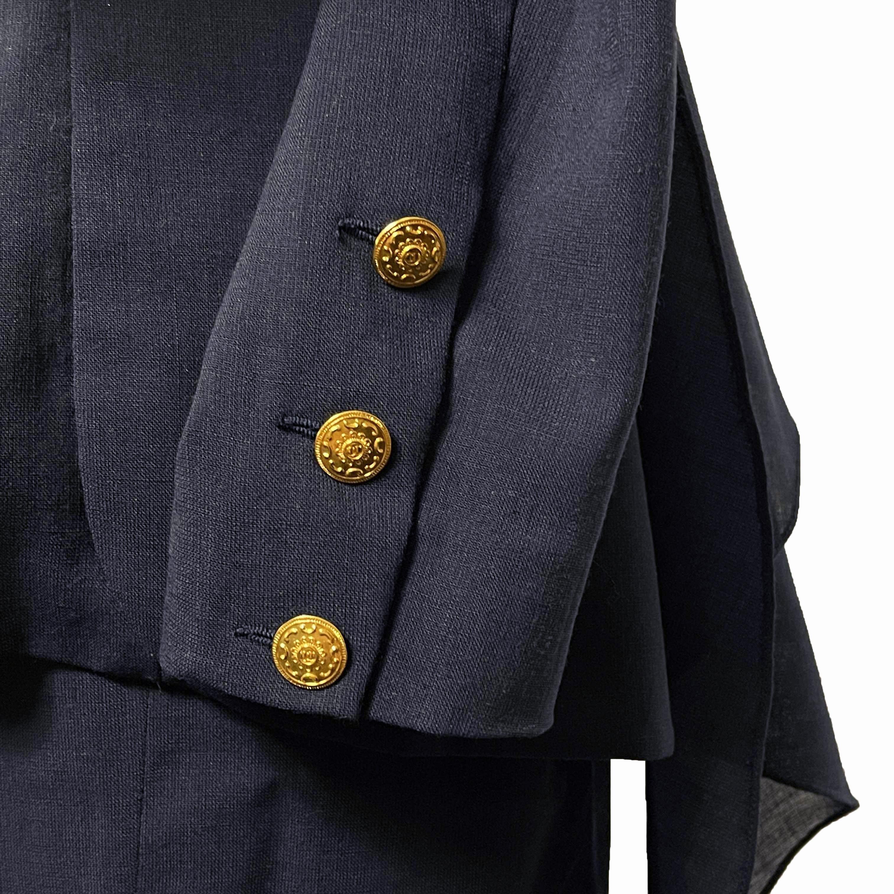 CHANEL Wool Suit Cascade Jacket and Skirt CC Buttons Navy / Gold 36 US 6 For Sale 5