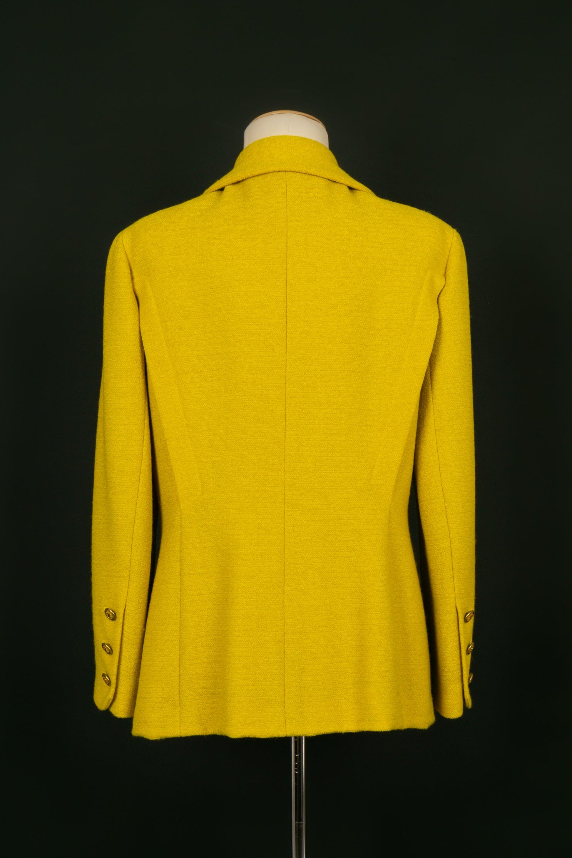 Chanel Wool Tweed Jacket with Yellow Silk Lining, 1994 In Excellent Condition For Sale In SAINT-OUEN-SUR-SEINE, FR