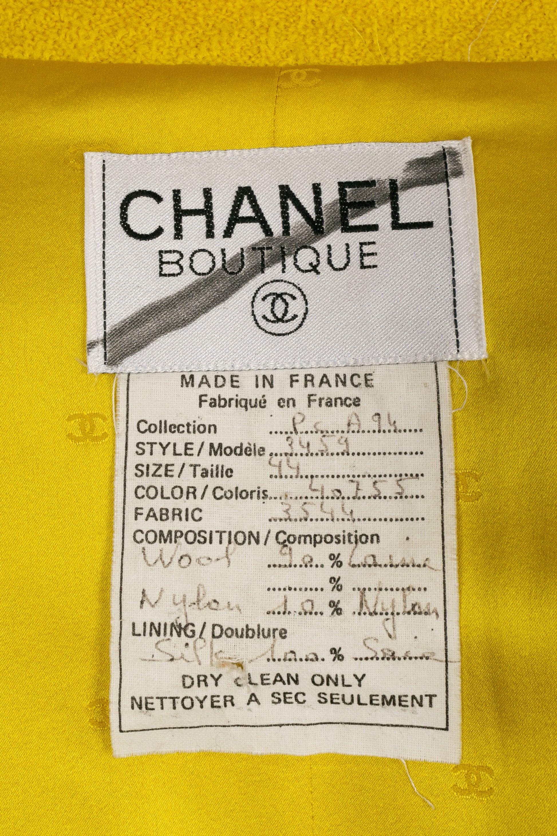 Chanel Wool Tweed Jacket with Yellow Silk Lining, 1994 For Sale 3