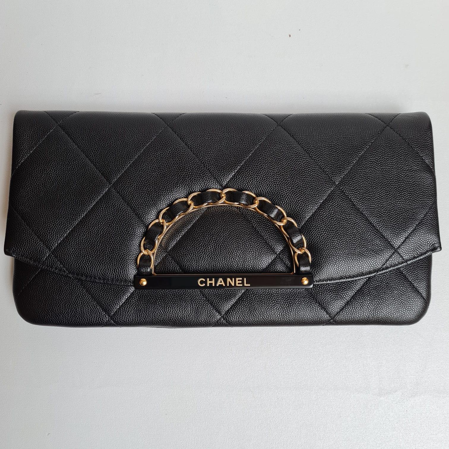 Chanel Woven Chain Handle Caviar Clutch In Excellent Condition In Jakarta, Daerah Khusus Ibukota Jakarta