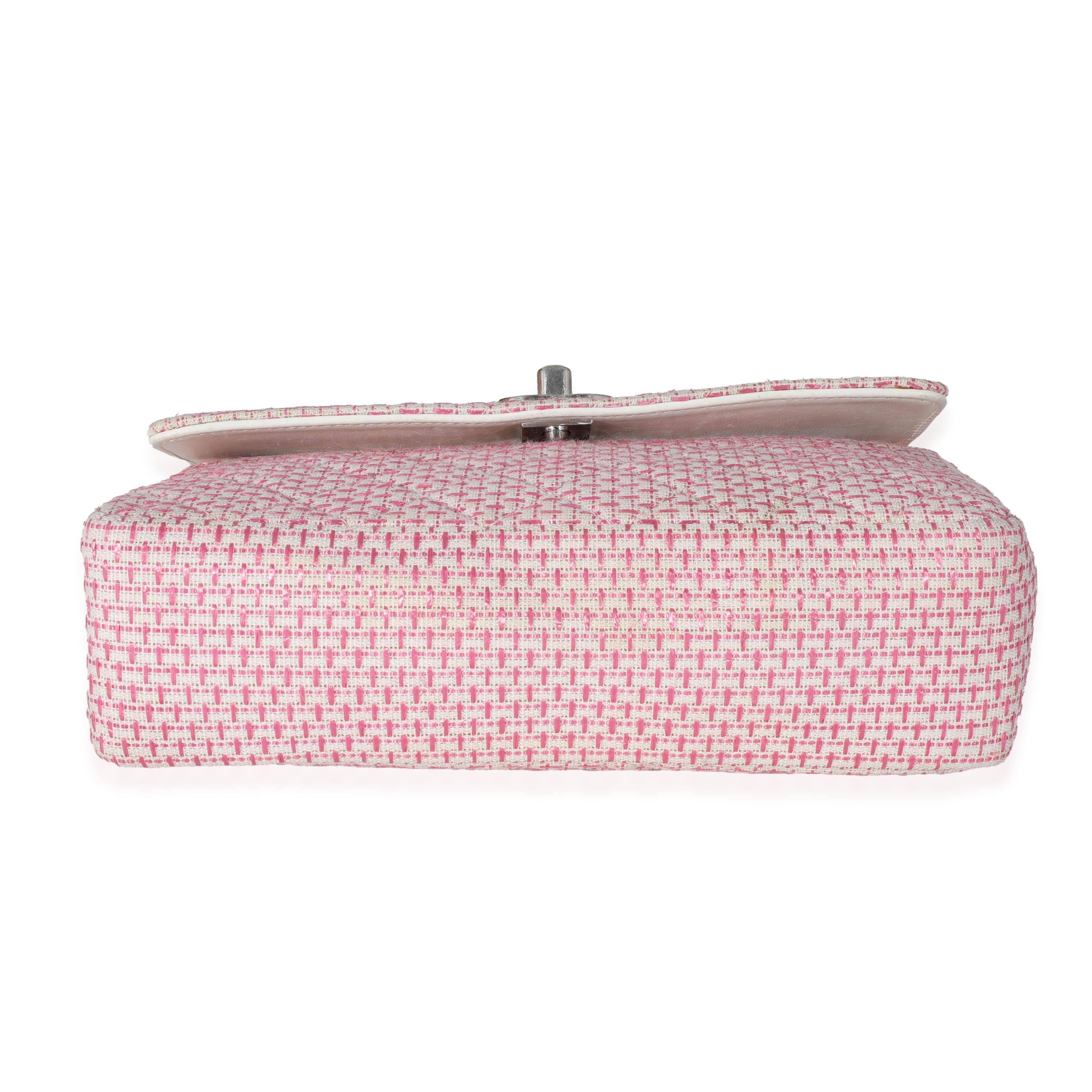 Chanel - Petit sac à rabat porté épaule CC en raphia rose et blanc tissé en vente 2