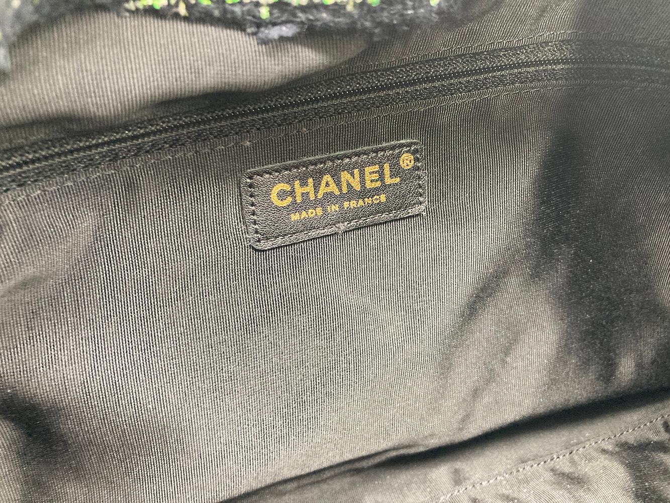 Chanel Woven Tan Rattan Straw Wool Trim Camellia Flower Shoulder Bag For Sale 3