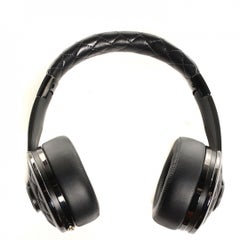 CHANEL x Monster - Boutons de musique de voyage Beats en cuir d'agneau noir et plastique pour hommes