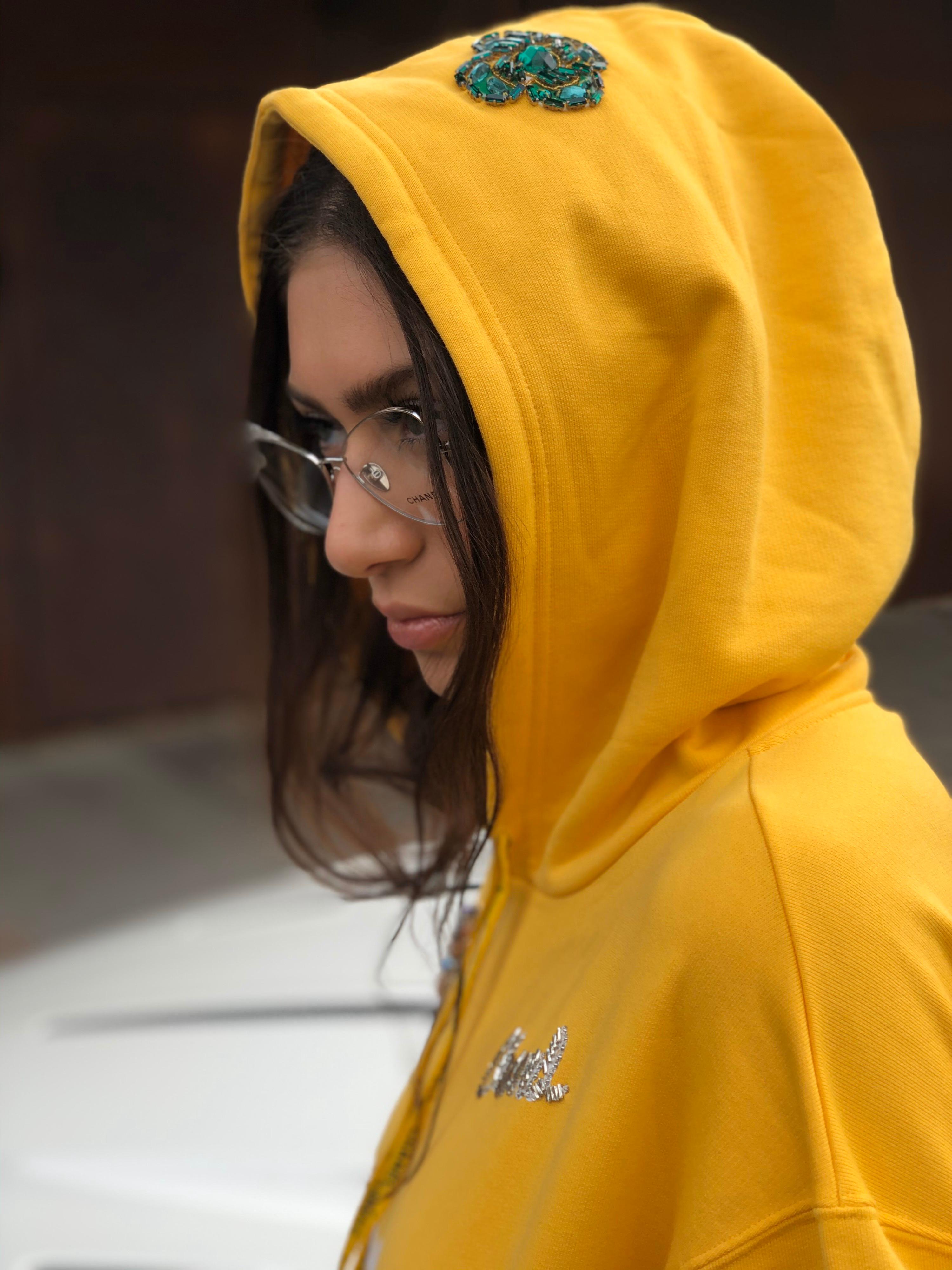 Chanel x Pharrell - Veste à capuche jaune tournesol appliqué, 2019  en vente 1