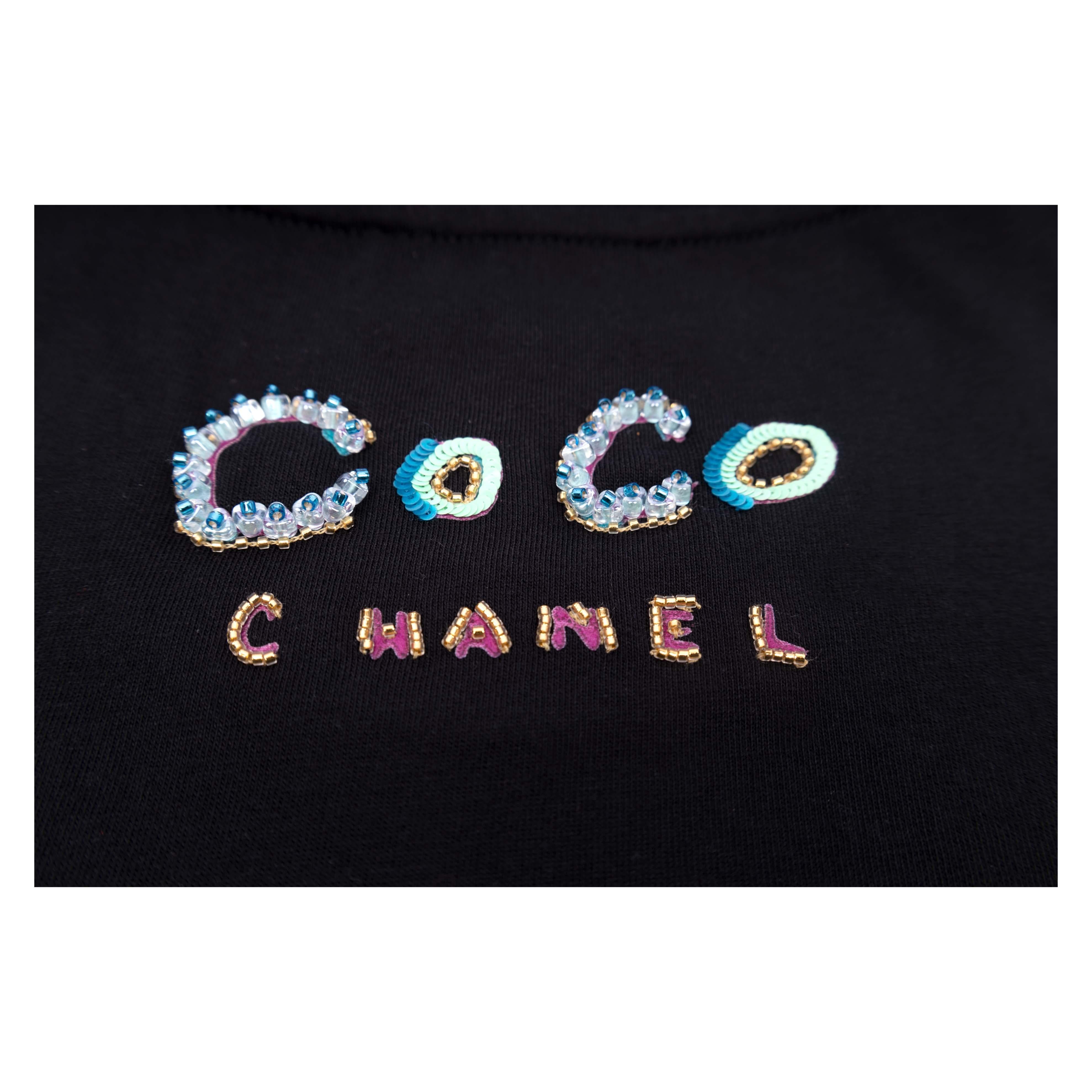 Chanel x Pharrell Black Embellished Cotton T-Shirt - '10s In Excellent Condition For Sale In Milano, IT